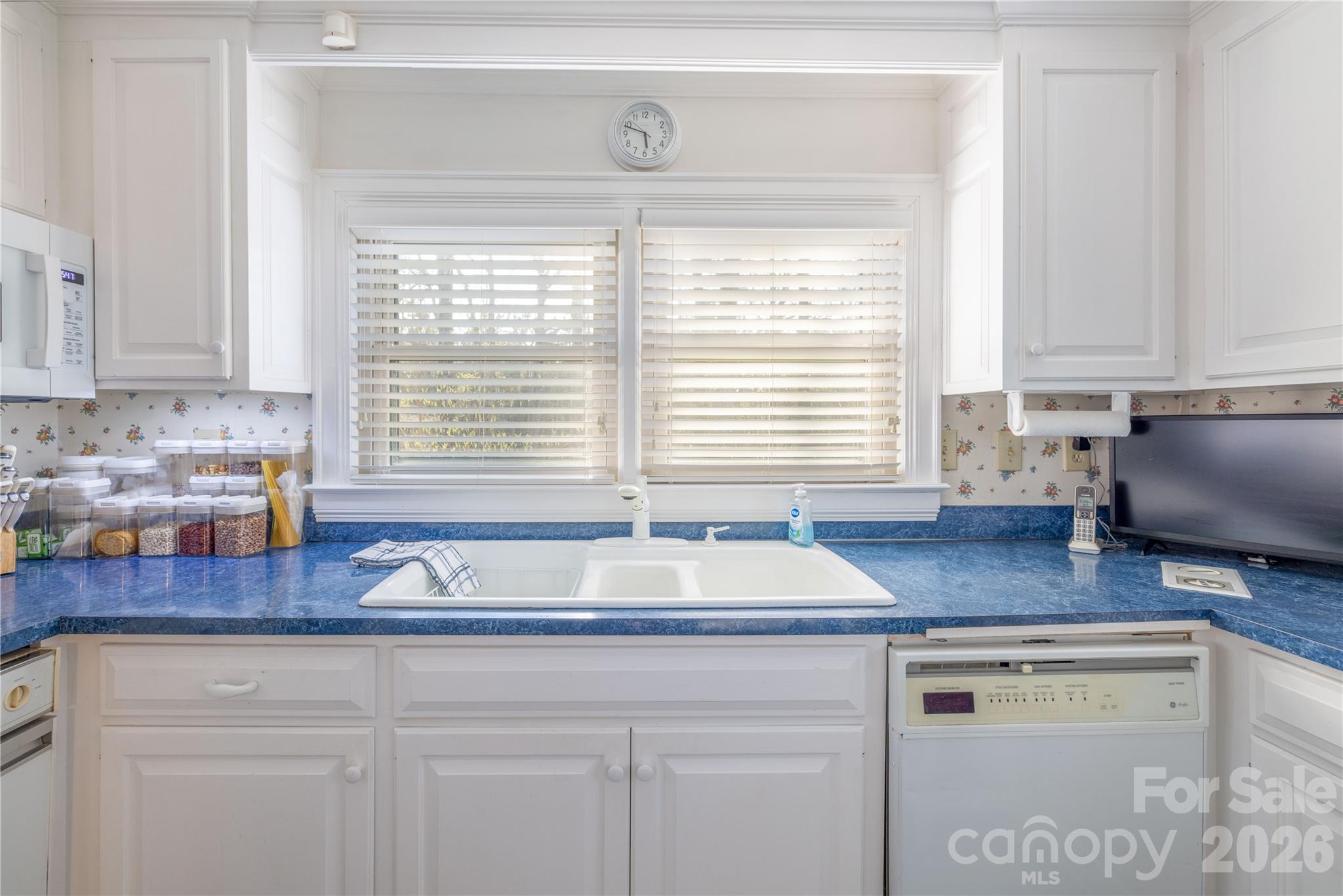 692 Capelsie Road — Candor