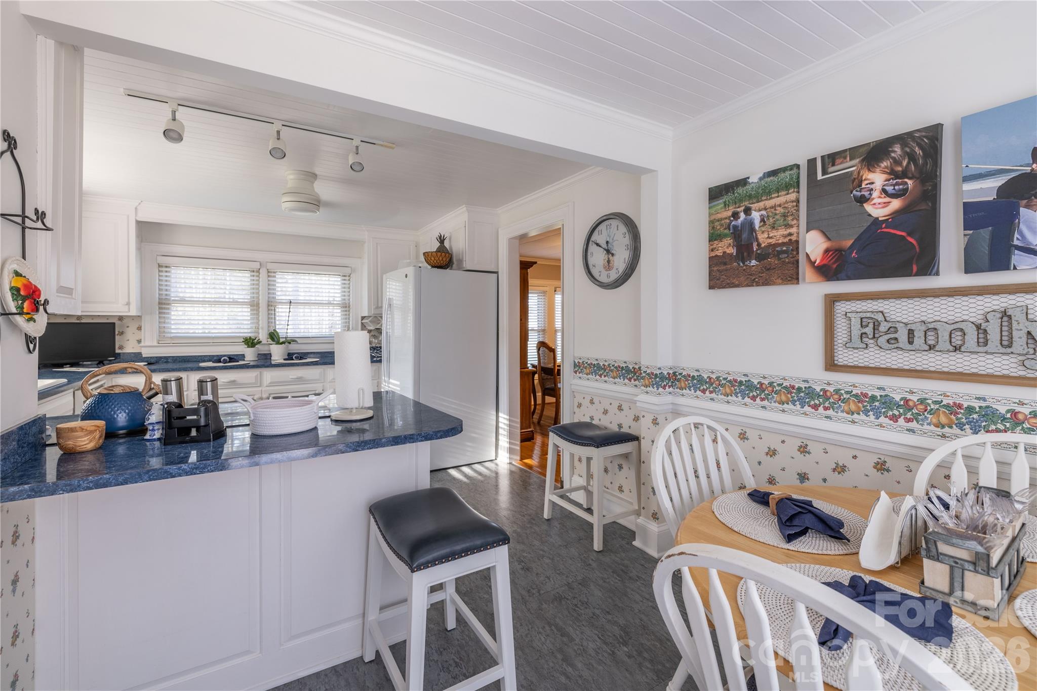 692 Capelsie Road — Candor