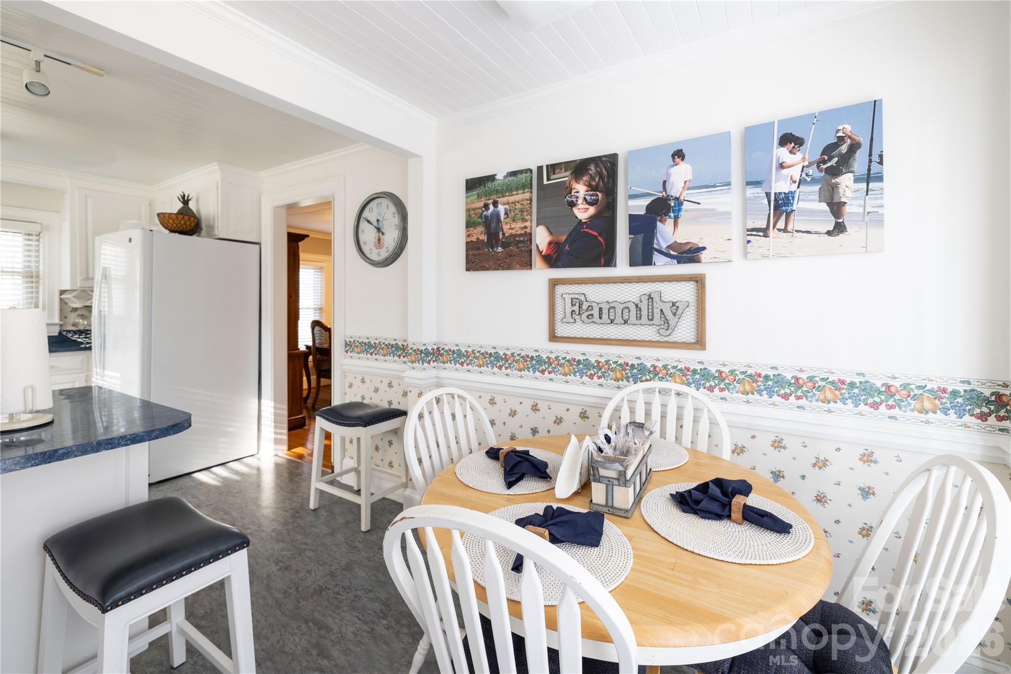 692 Capelsie Road — Candor