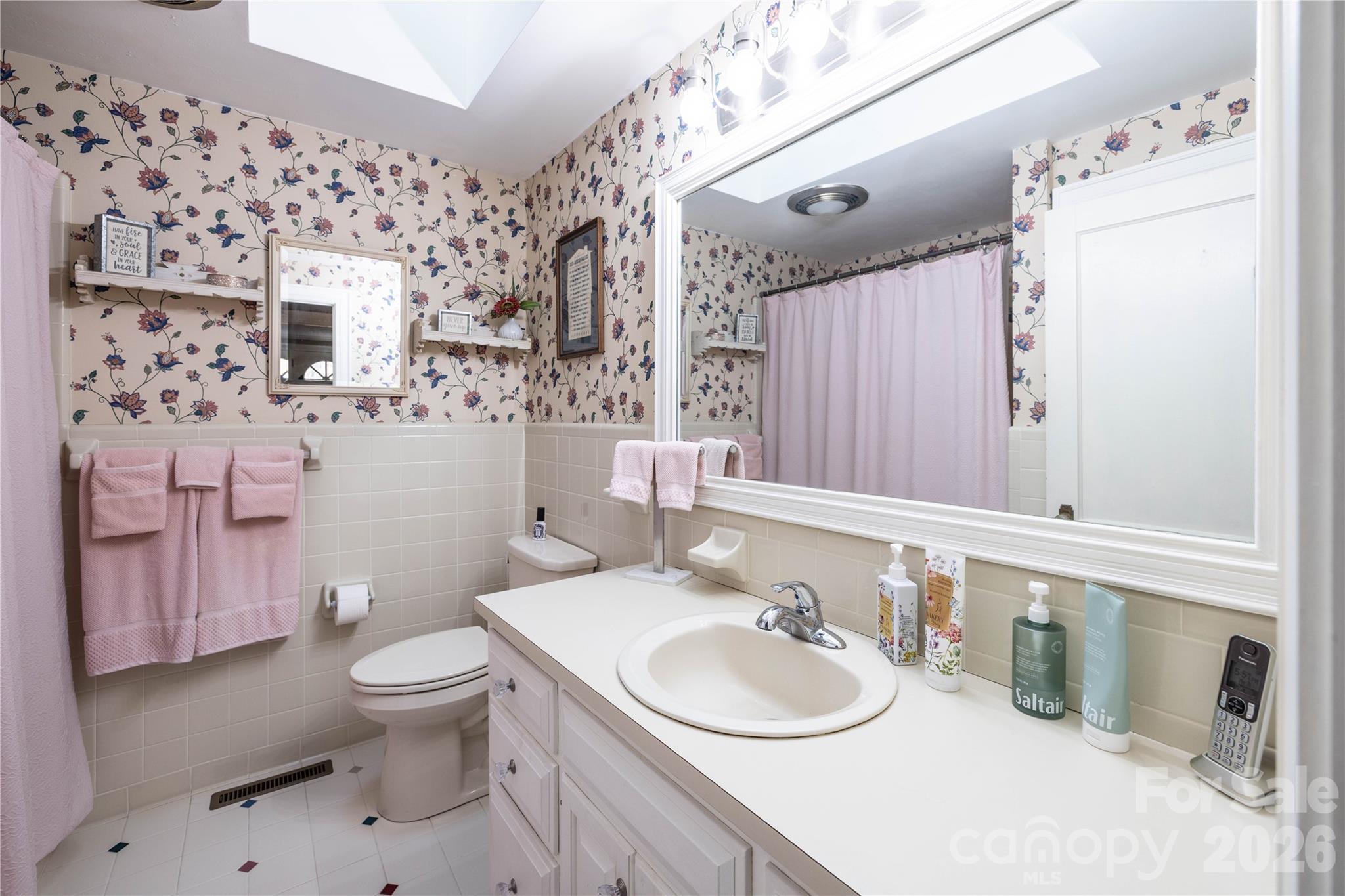692 Capelsie Road — Candor