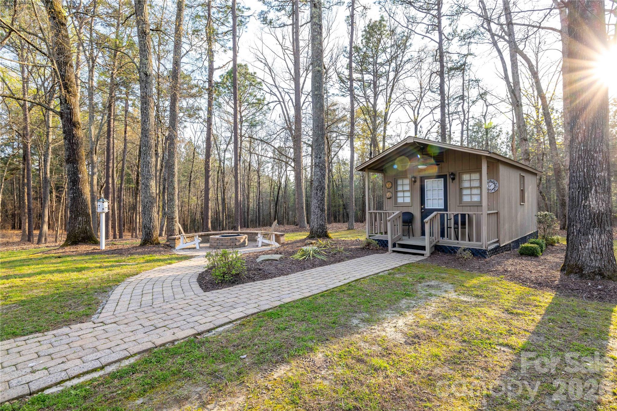 692 Capelsie Road — Candor