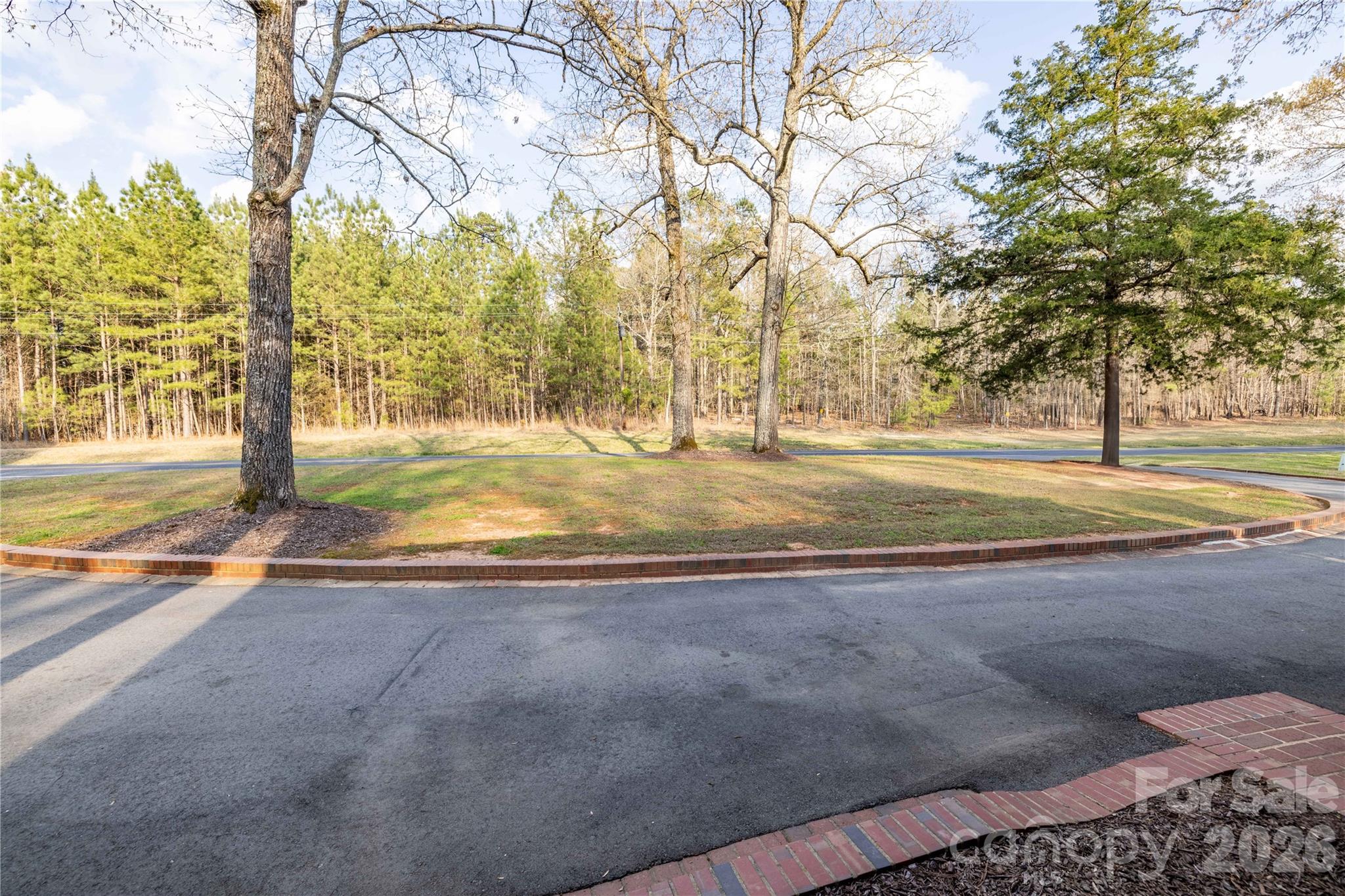 692 Capelsie Road — Candor