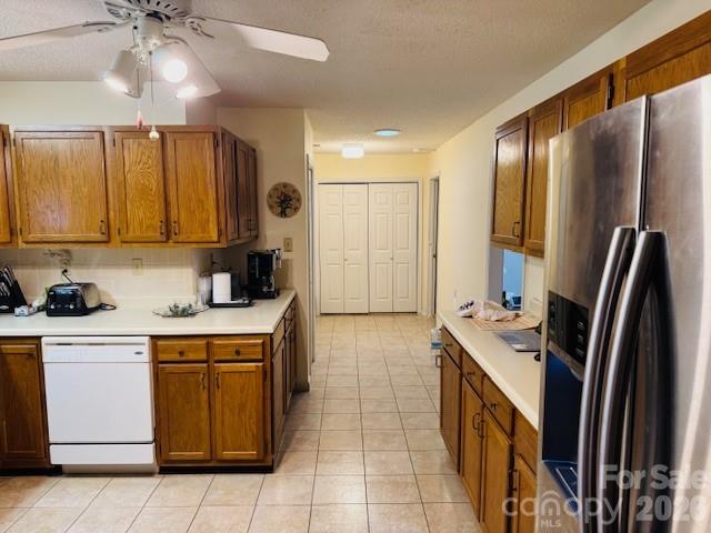 200 Dartcrest Drive — Hendersonville