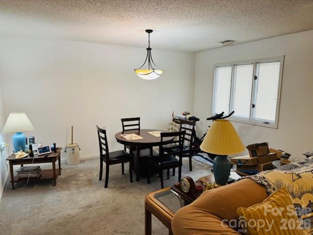 200 Dartcrest Drive — Hendersonville