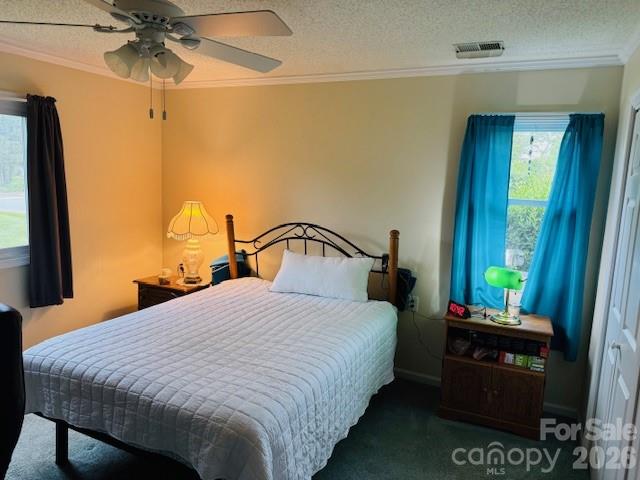 200 Dartcrest Drive — Hendersonville