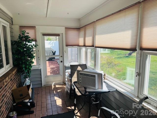 200 Dartcrest Drive — Hendersonville