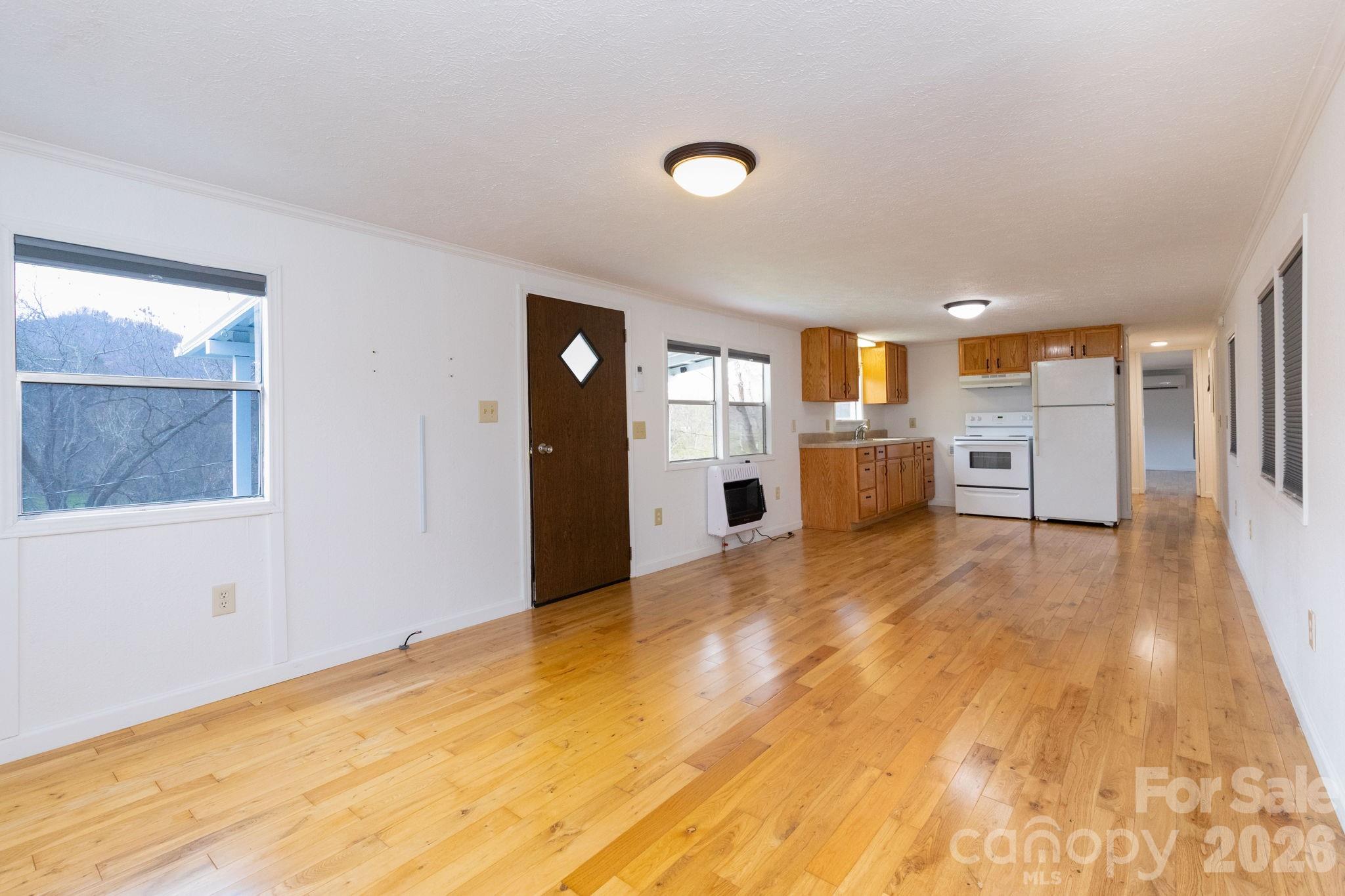 20 Ox Creek Road — Weaverville