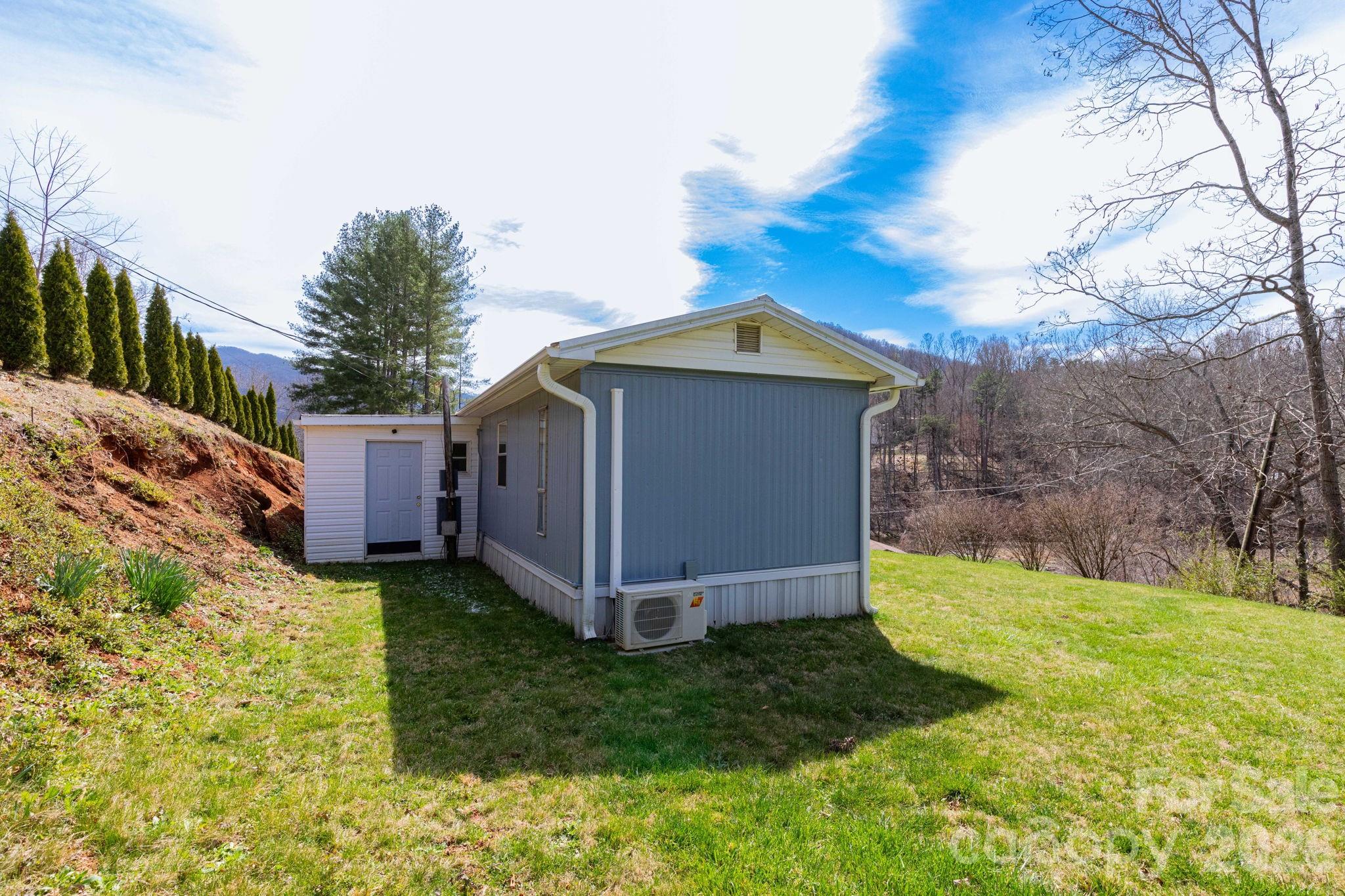 20 Ox Creek Road — Weaverville