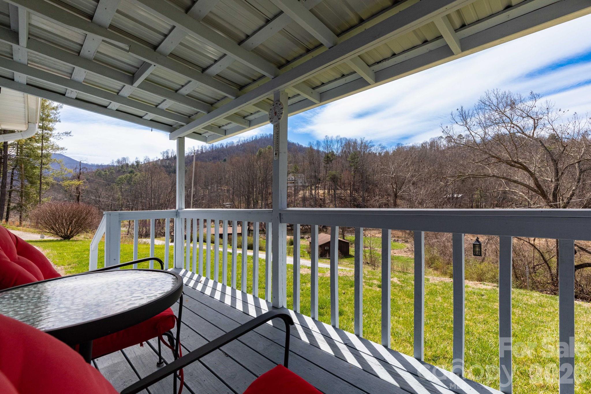 20 Ox Creek Road — Weaverville