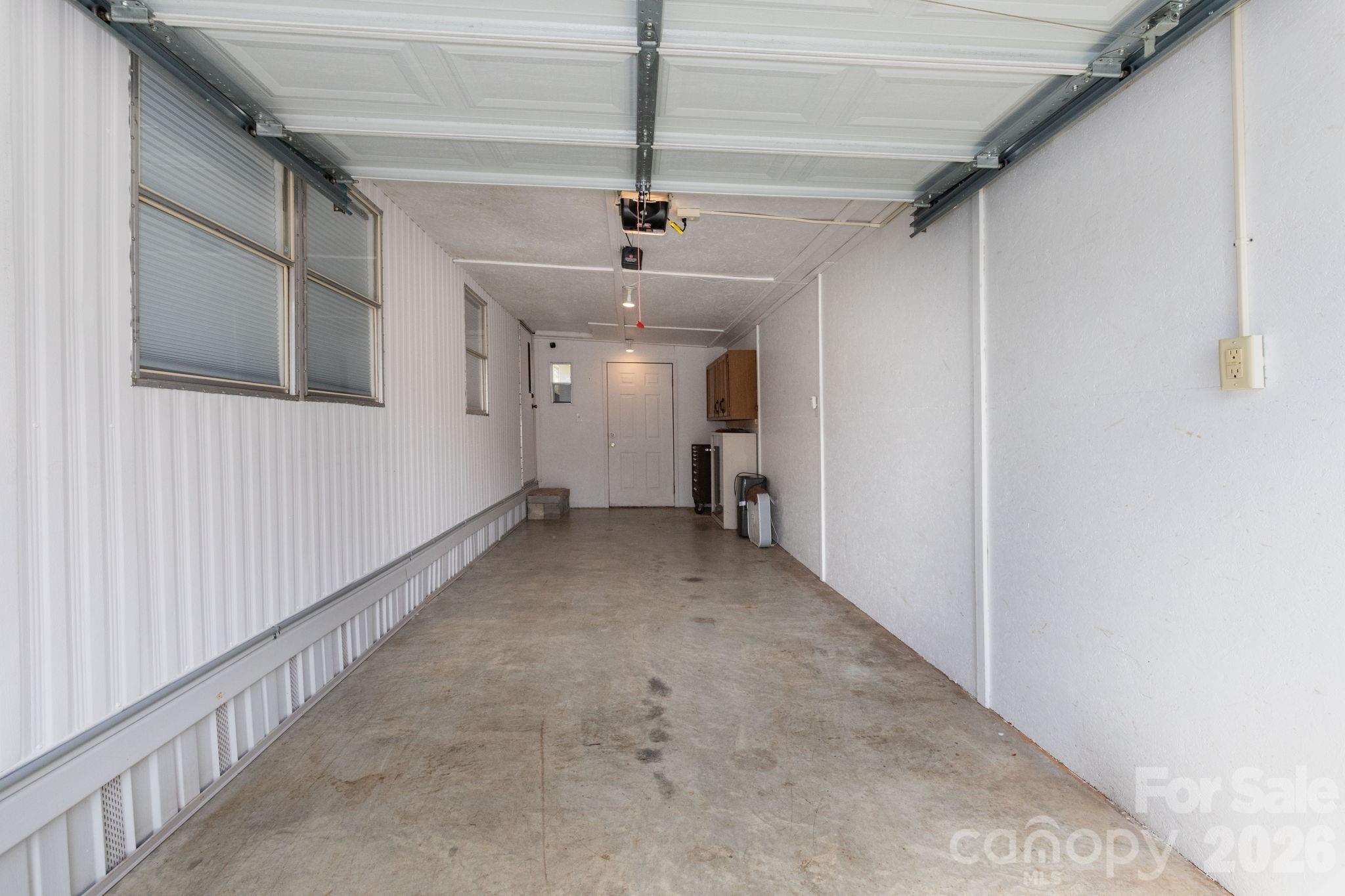 20 Ox Creek Road — Weaverville