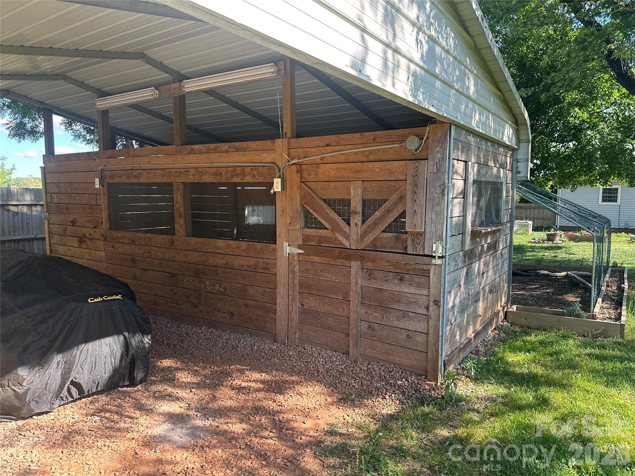 130 Fort Dobbs Road — Statesville