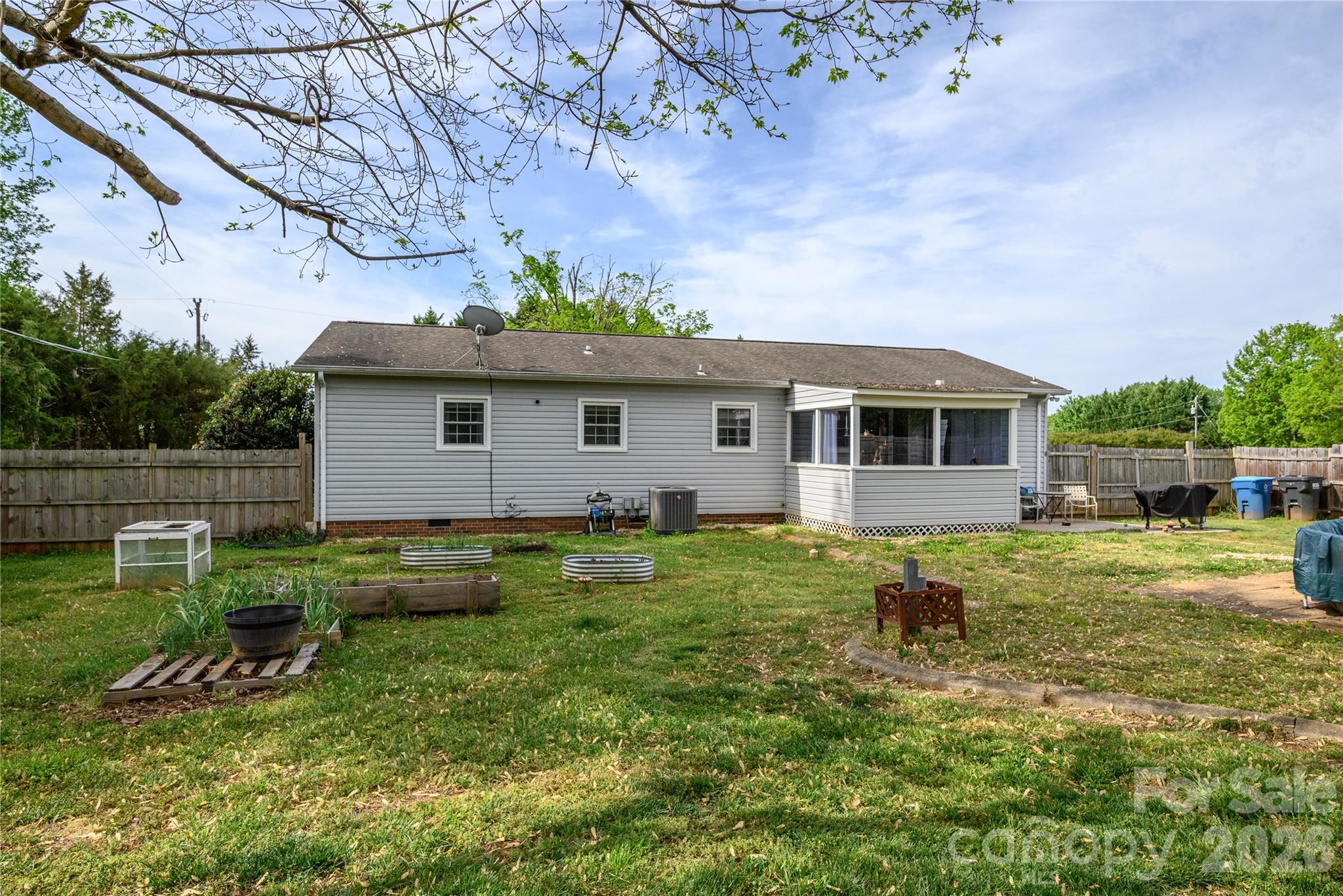 130 Fort Dobbs Road — Statesville