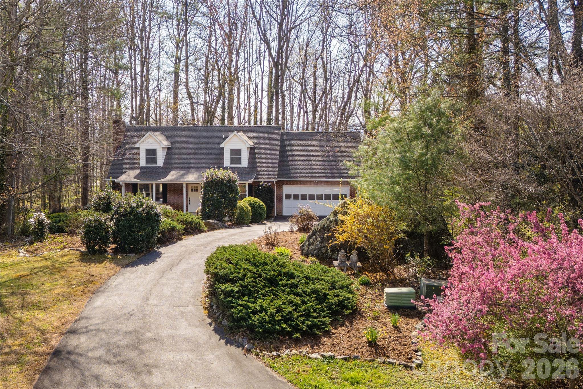 9 Justin Drive — Etowah