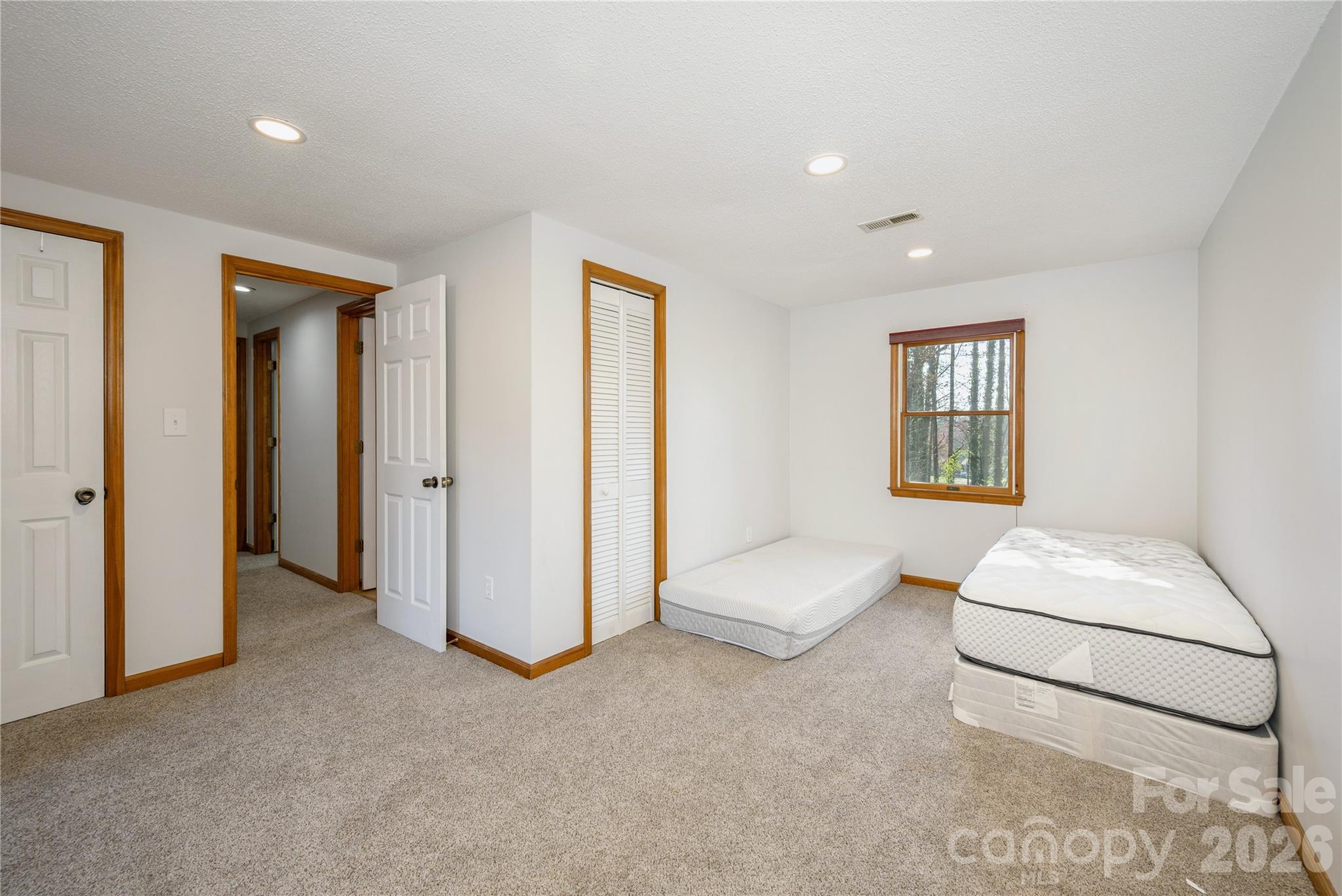 9 Justin Drive — Etowah