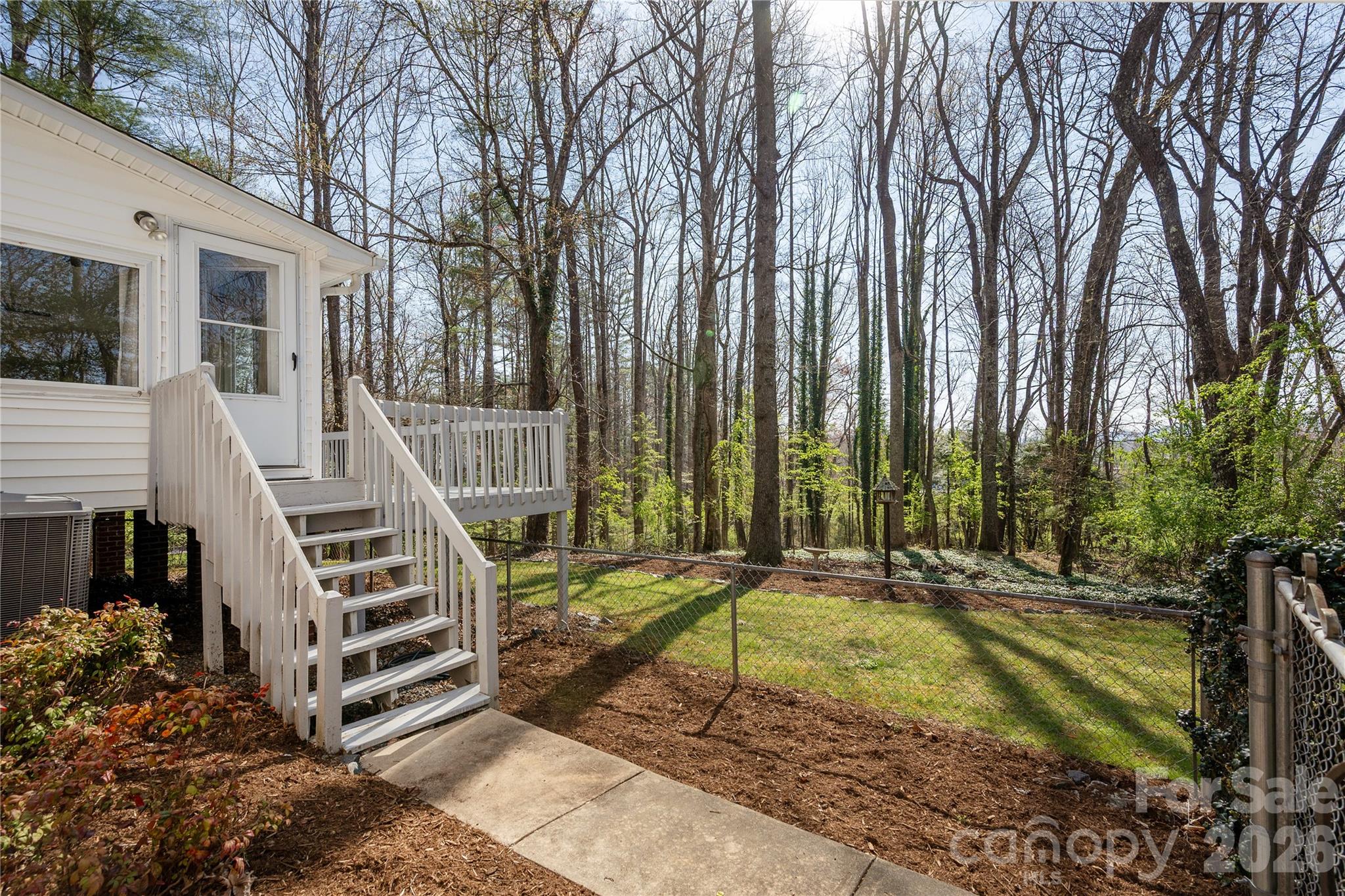 9 Justin Drive — Etowah