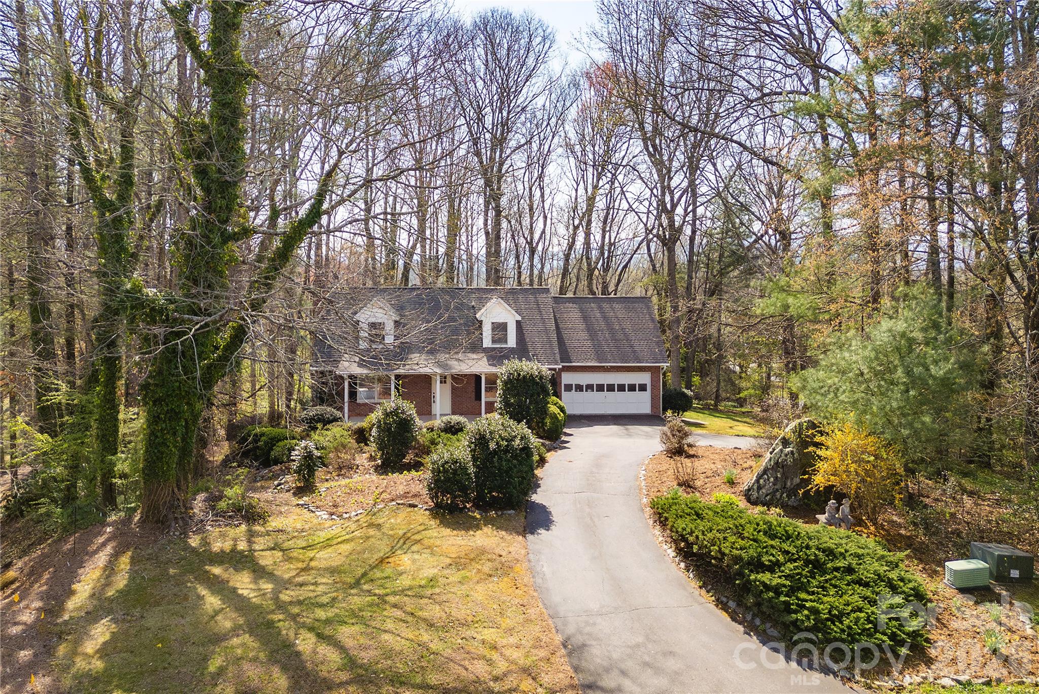 9 Justin Drive — Etowah