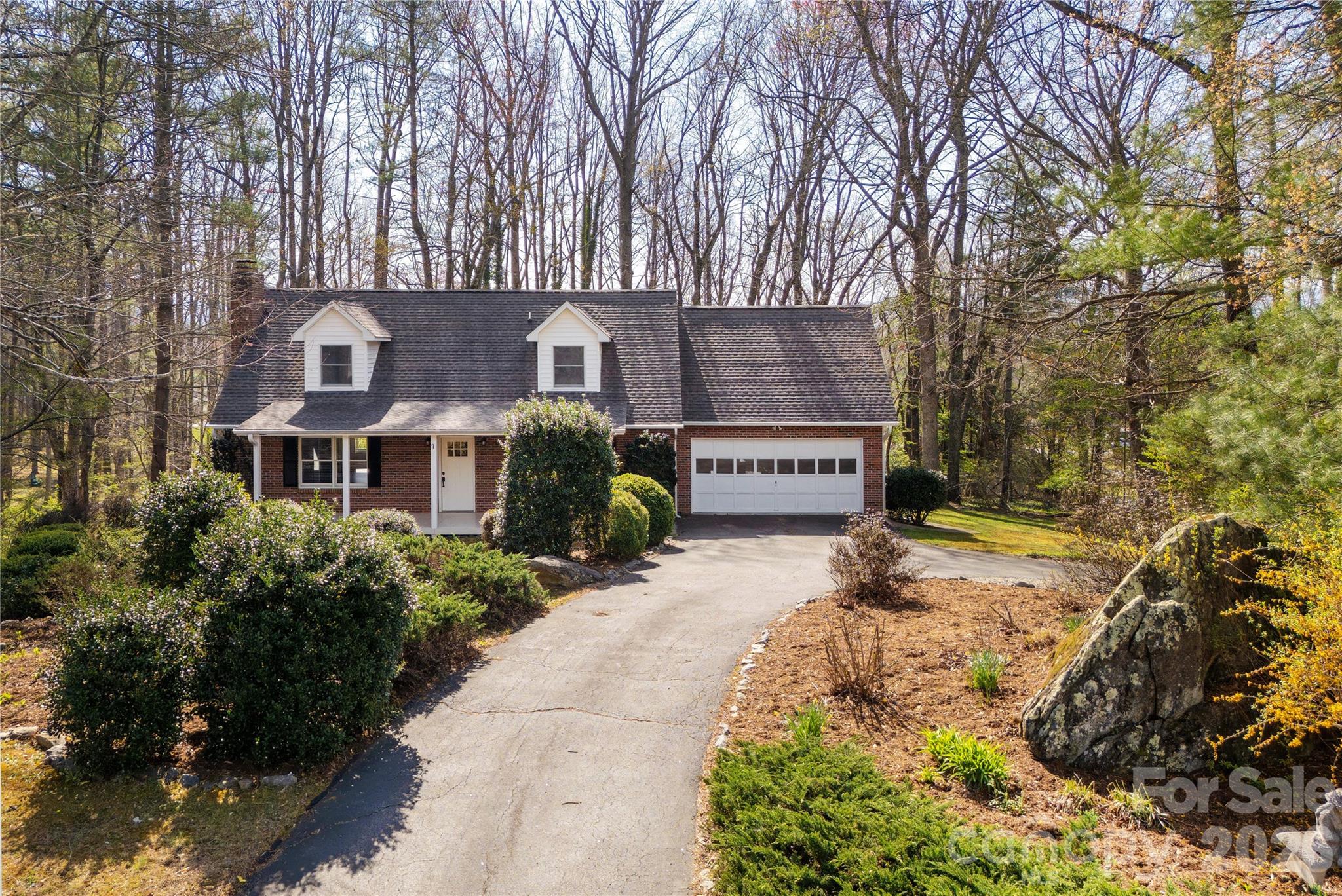 9 Justin Drive — Etowah