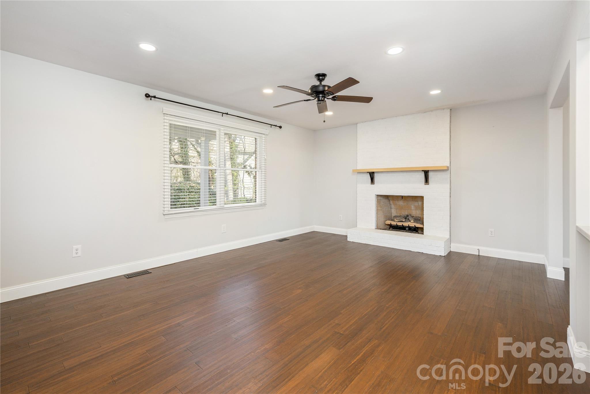 9 Justin Drive — Etowah