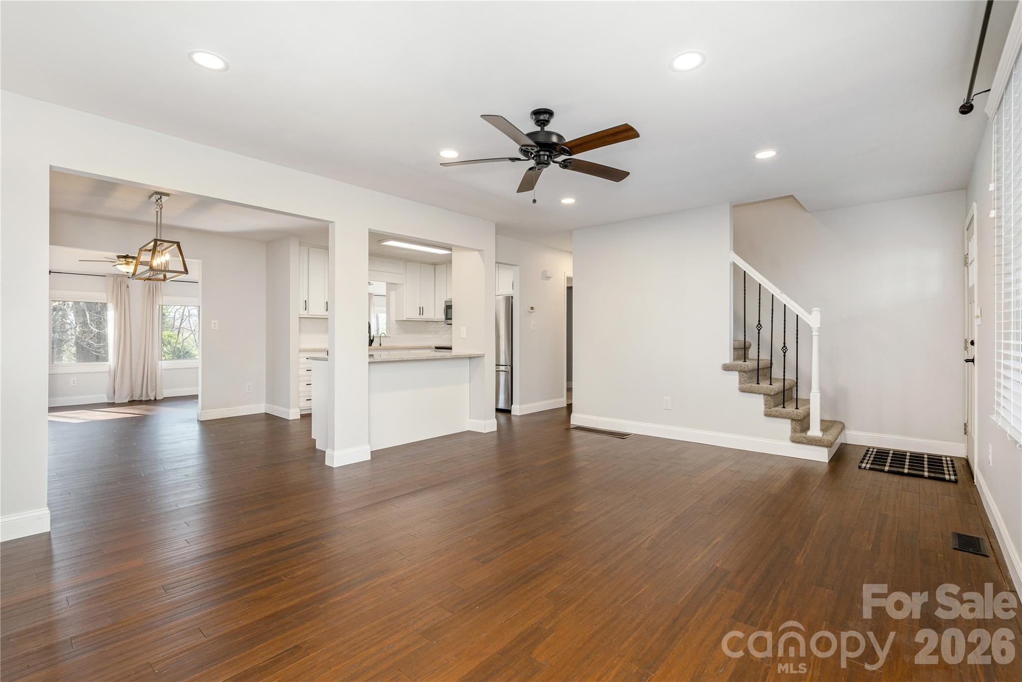 9 Justin Drive — Etowah