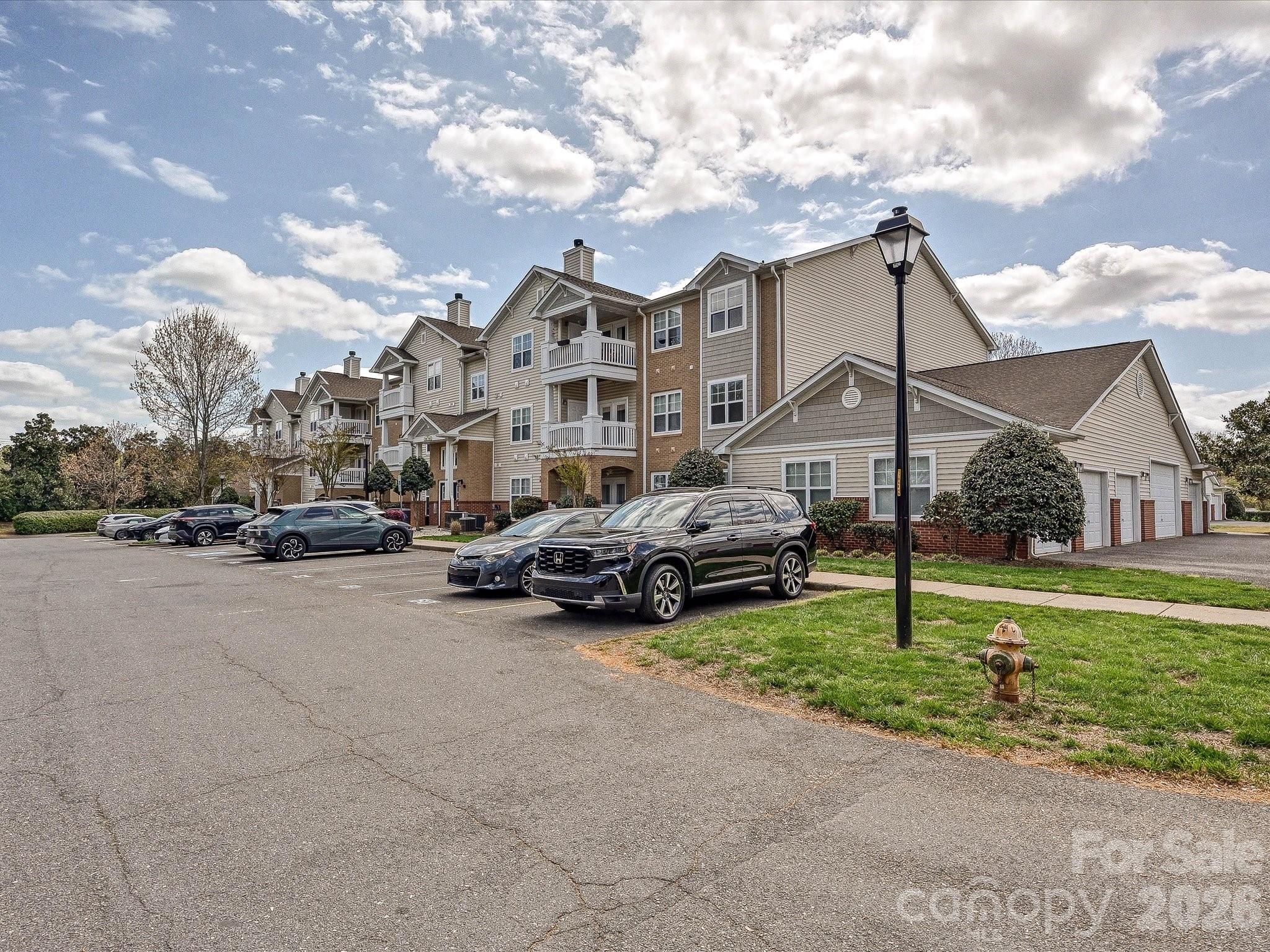 11873 Ridgeway Park Drive — Charlotte