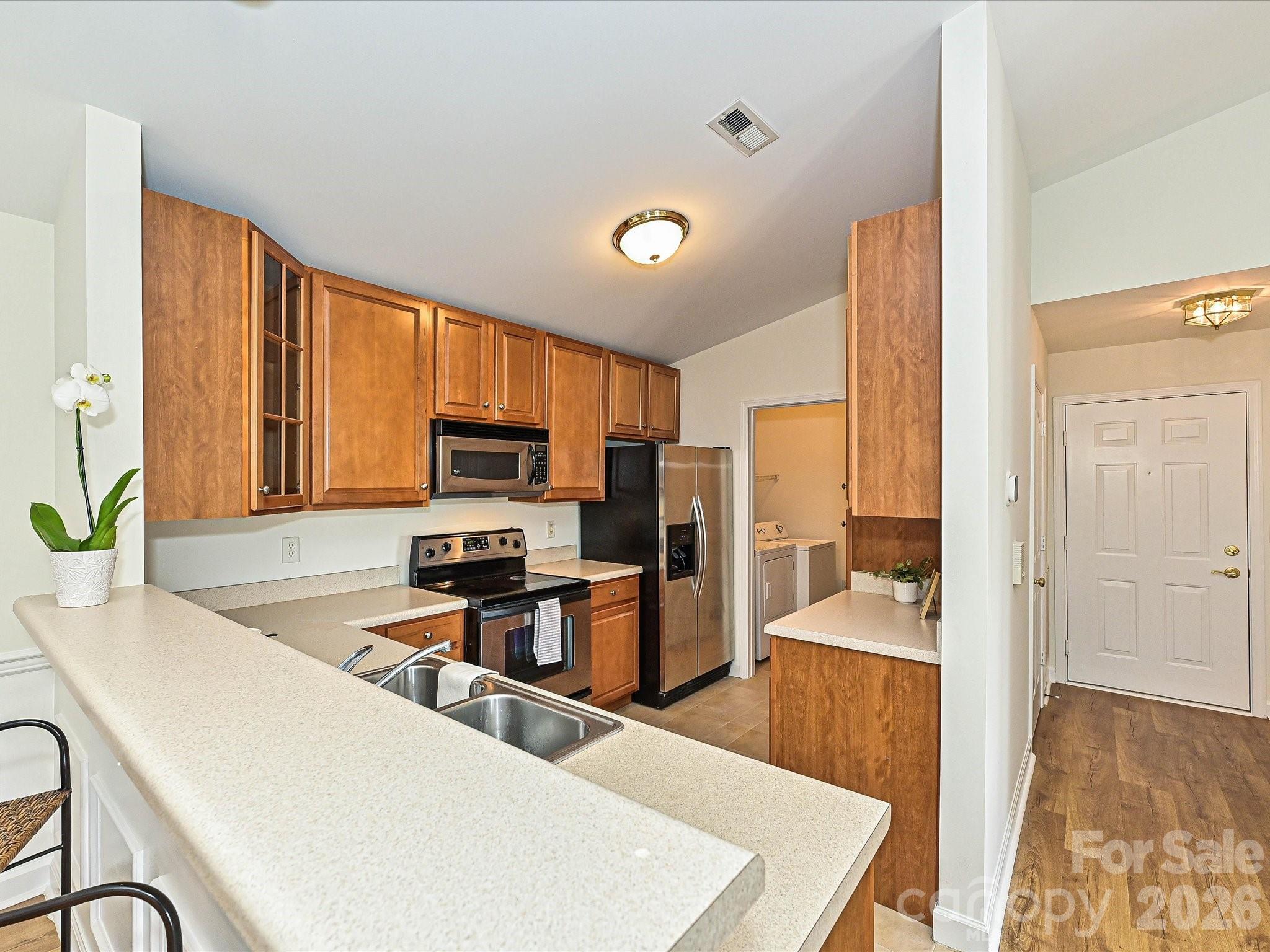 11873 Ridgeway Park Drive — Charlotte