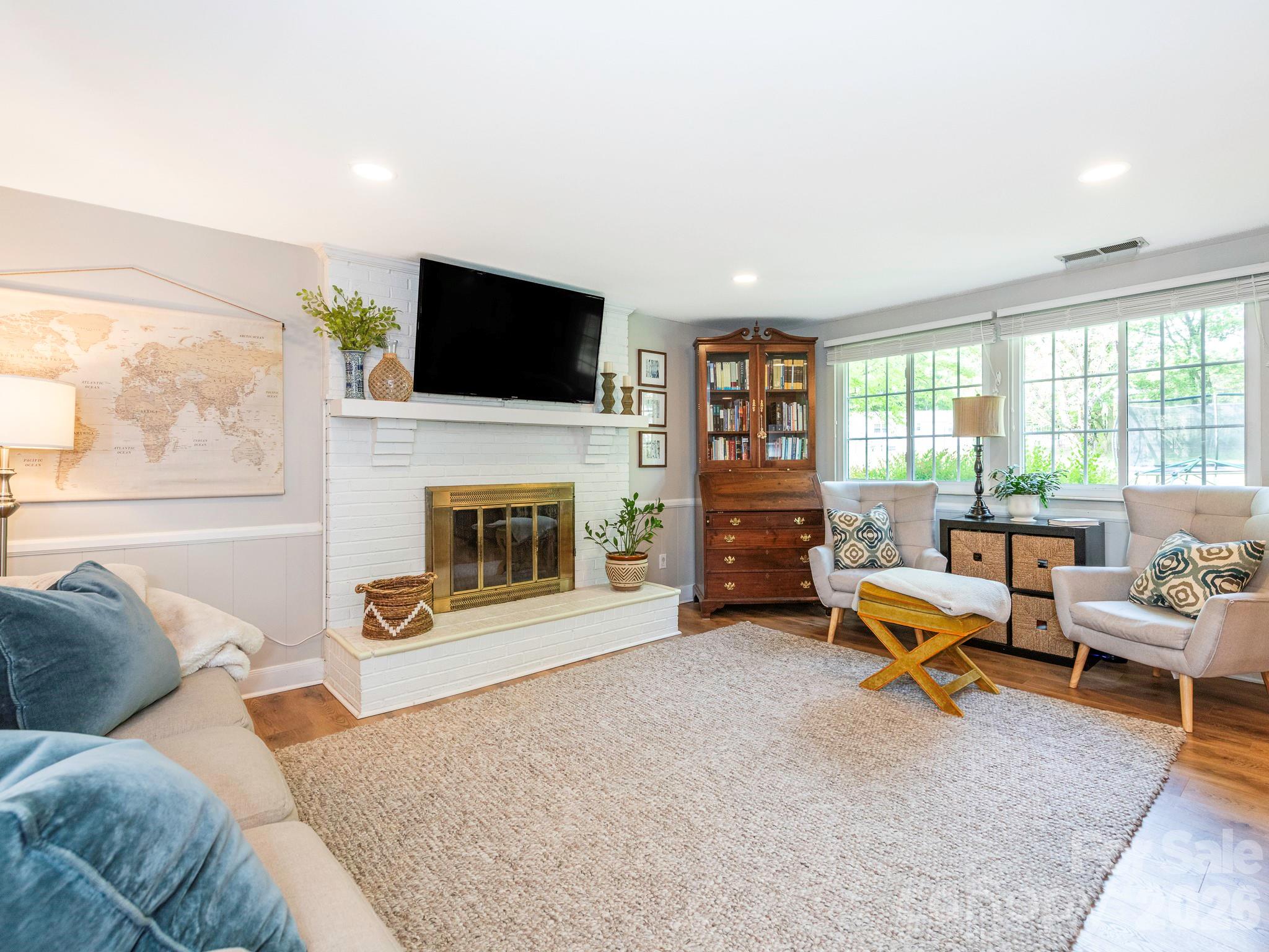 11613 Five Cedars Road — Charlotte