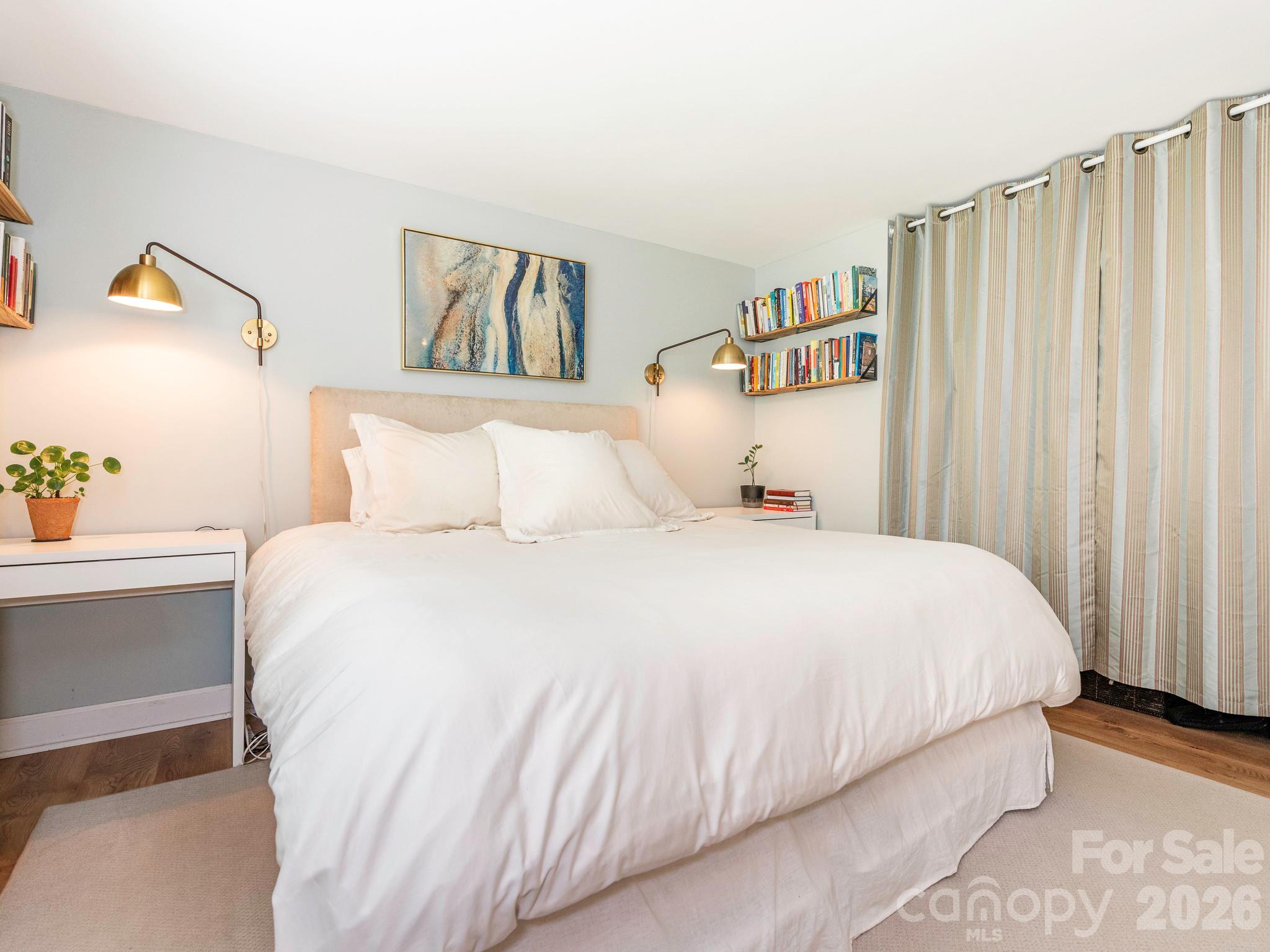11613 Five Cedars Road — Charlotte