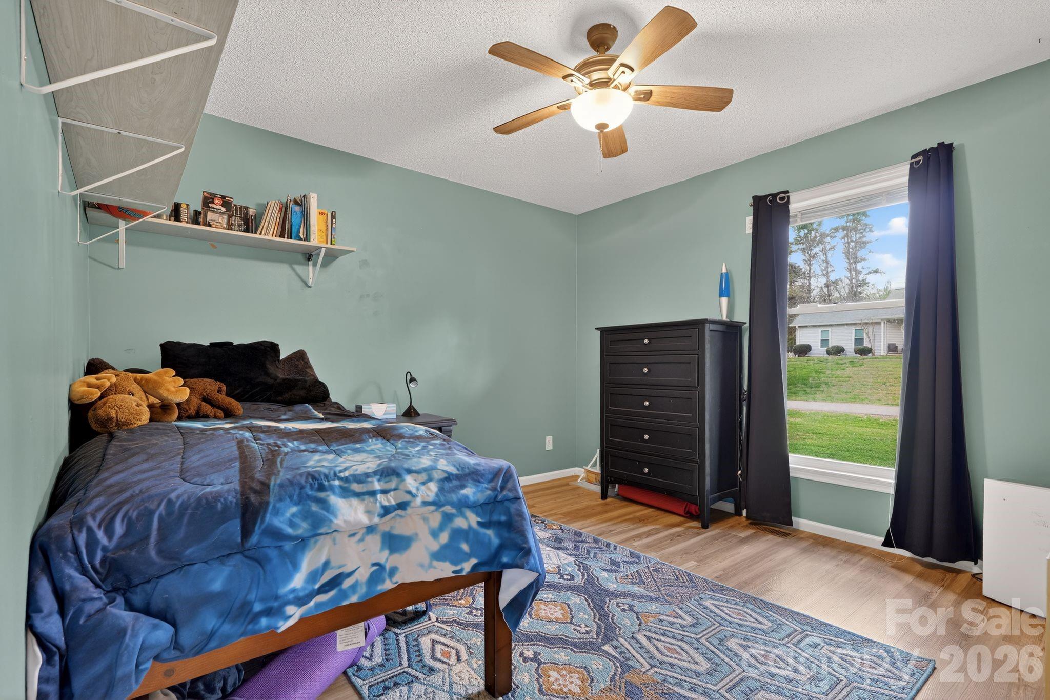1163 Hidden Creek Circle — Hickory