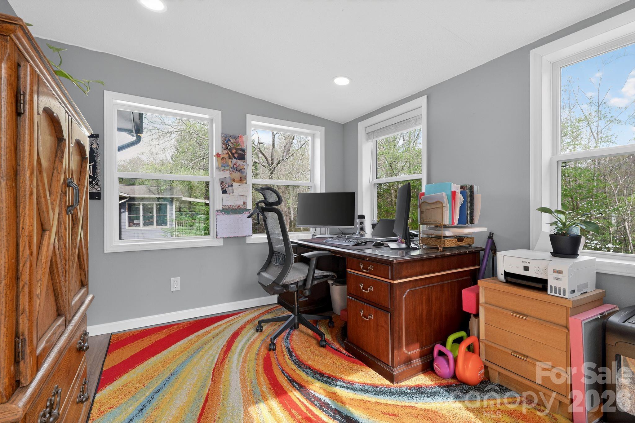 1163 Hidden Creek Circle — Hickory