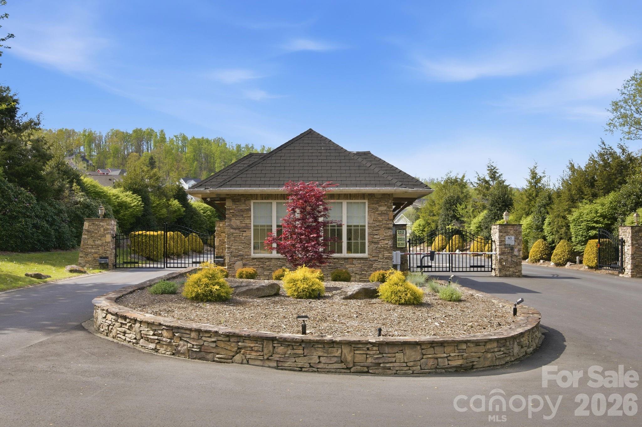 82 Blacksmith Run Drive — Hendersonville