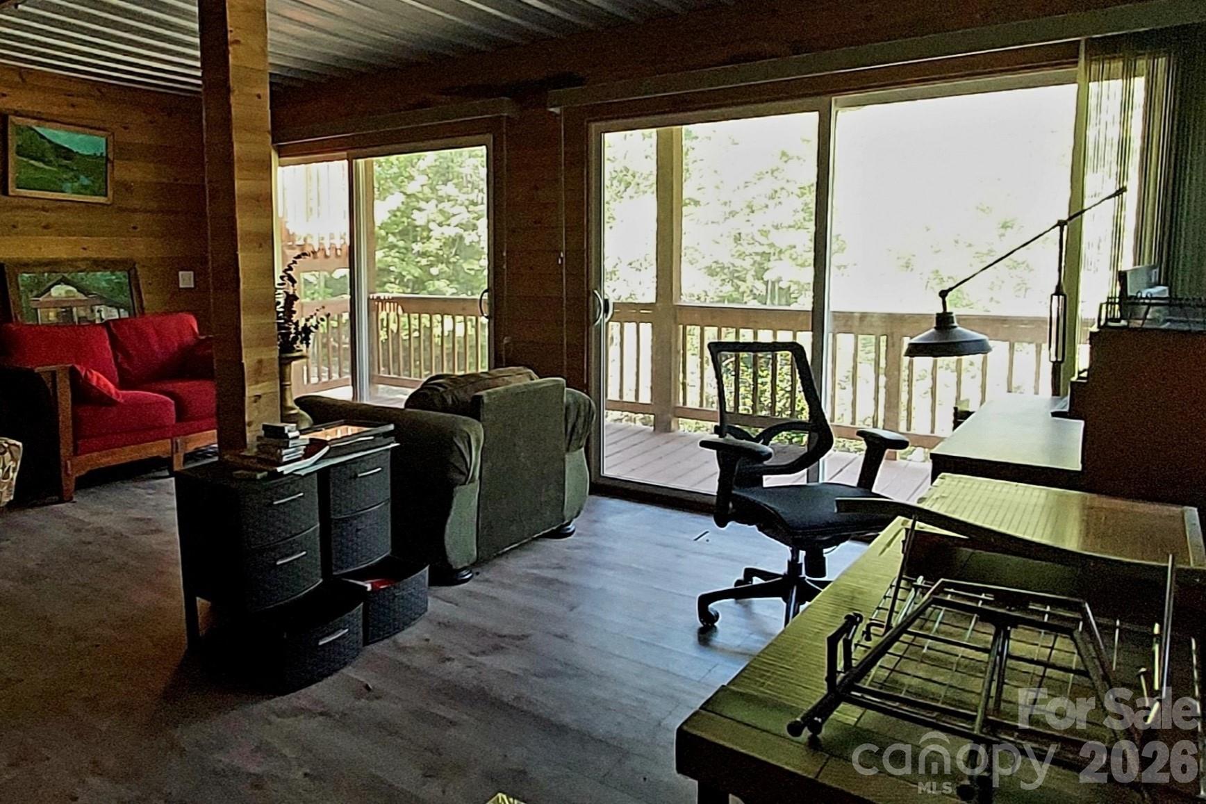 6 Arrowhead Lane — Weaverville