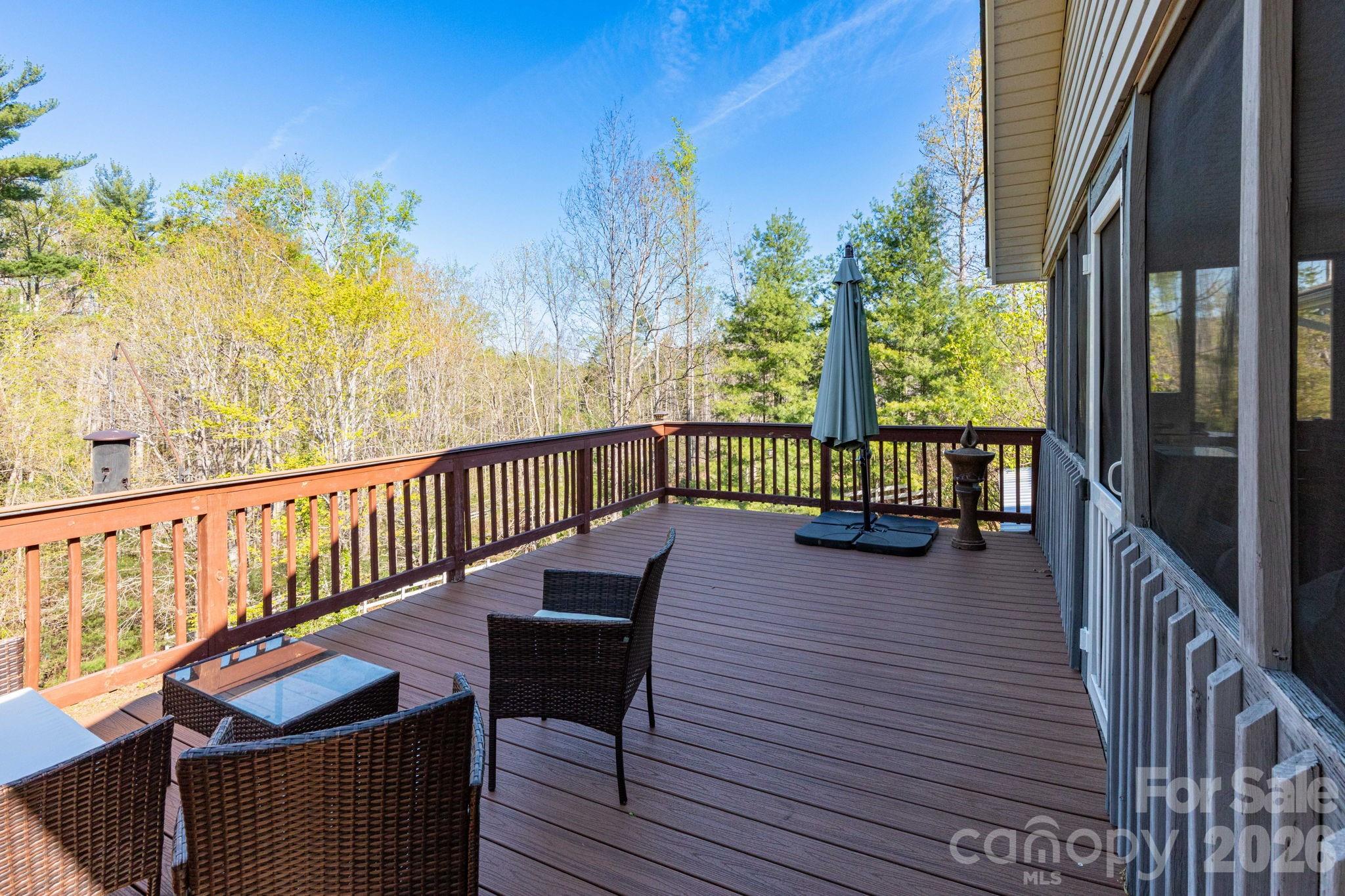 6 Arrowhead Lane — Weaverville