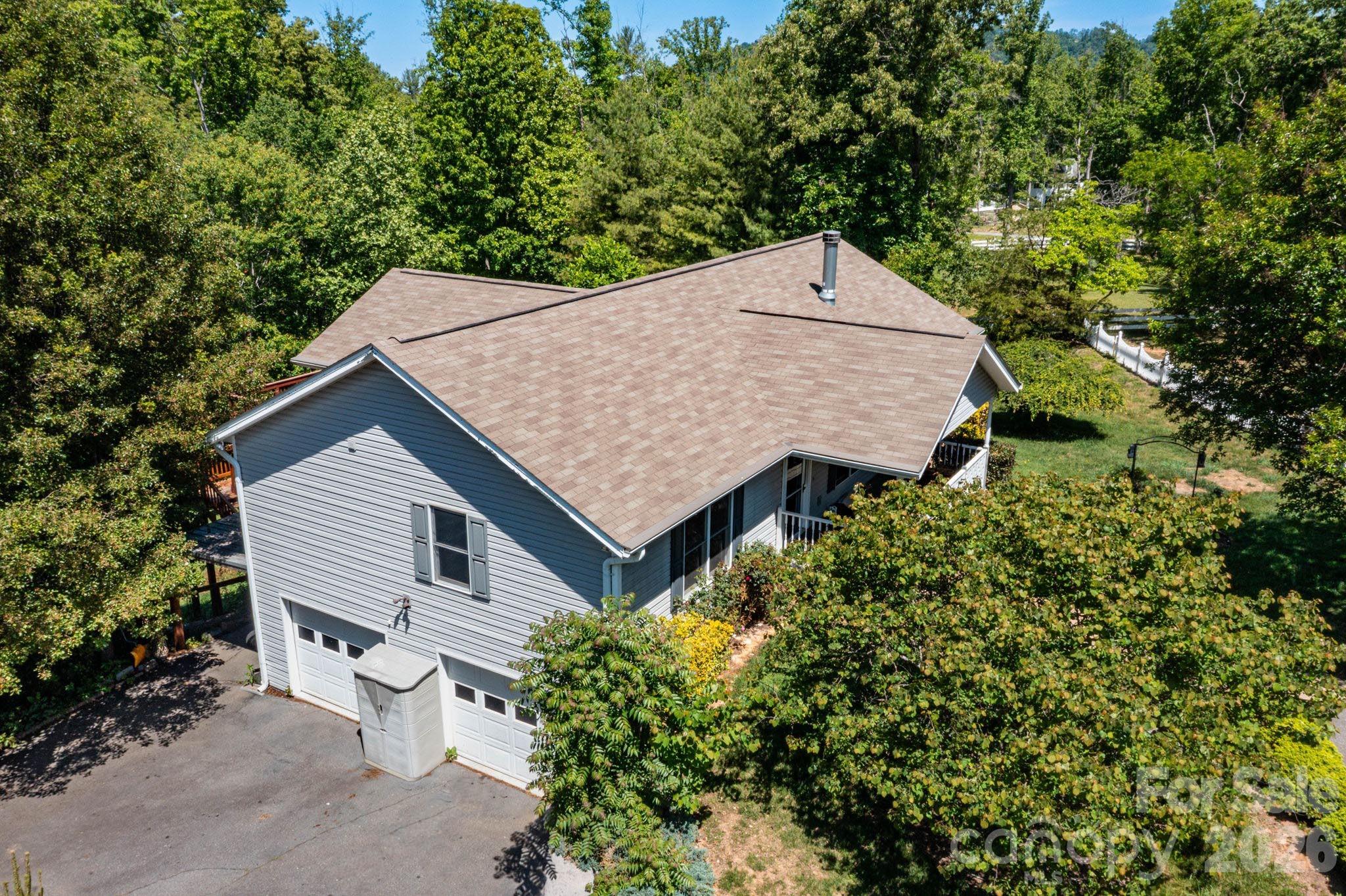 6 Arrowhead Lane — Weaverville