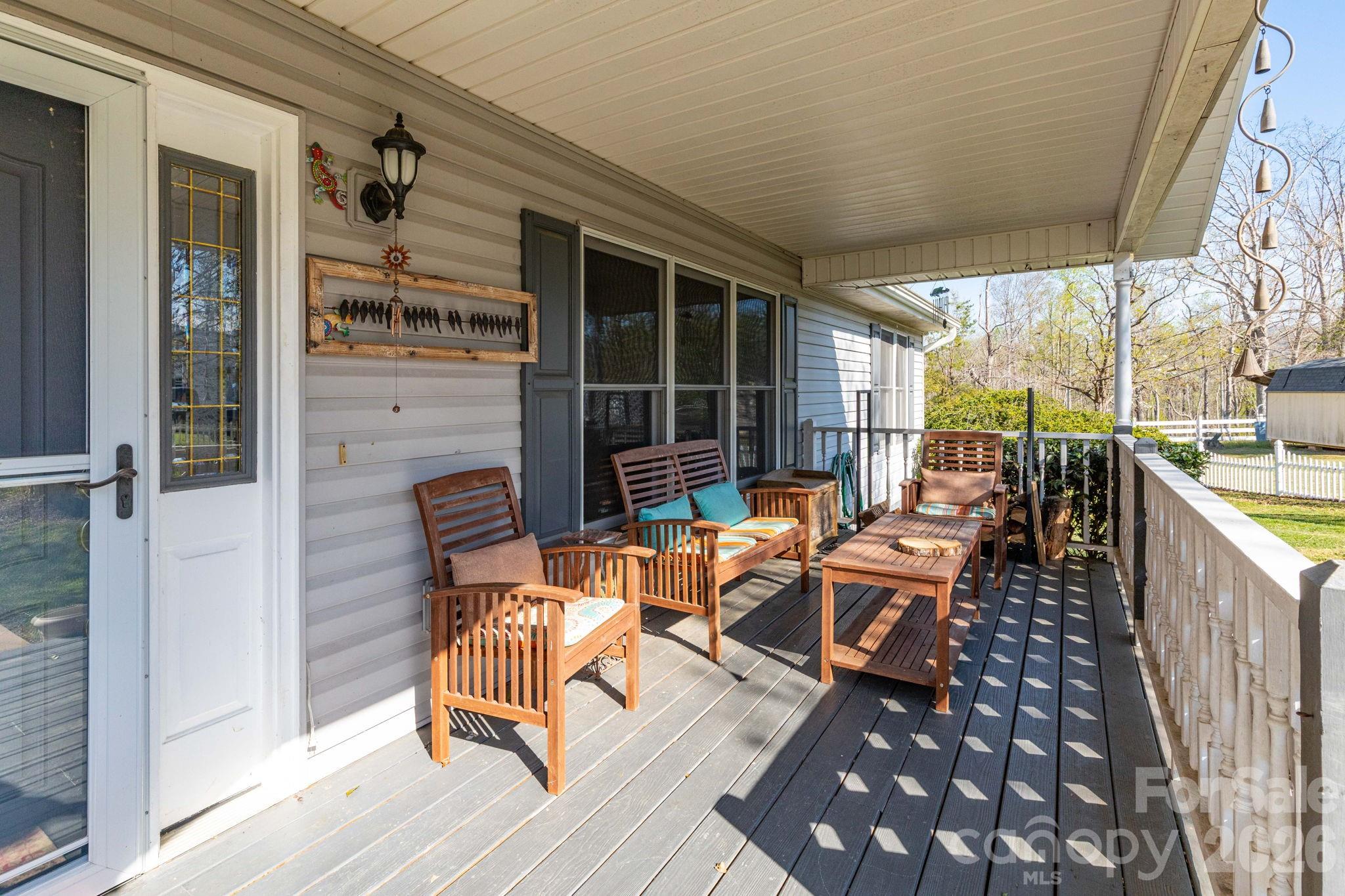 6 Arrowhead Lane — Weaverville