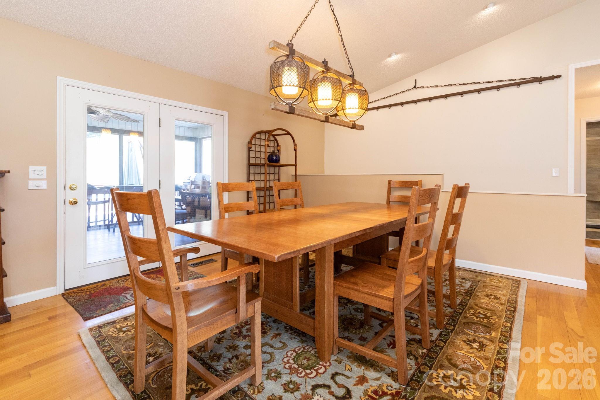 6 Arrowhead Lane — Weaverville