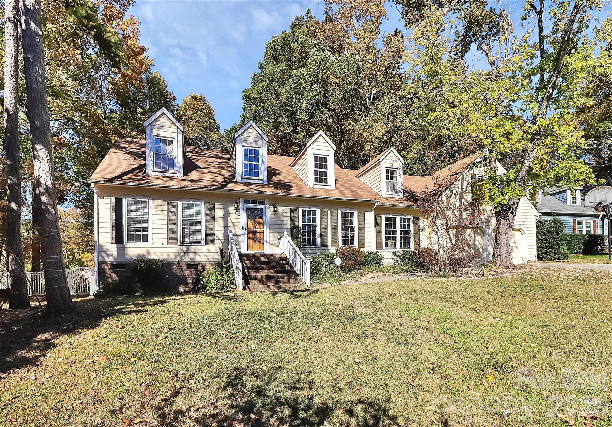 5815 Chapel Creek Court — Charlotte