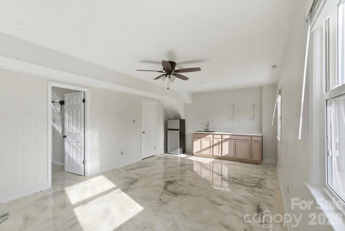 5810 Red Carriage Lane — Charlotte