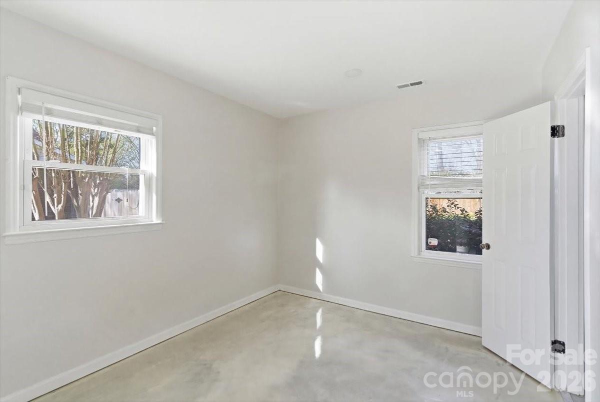 5810 Red Carriage Lane — Charlotte
