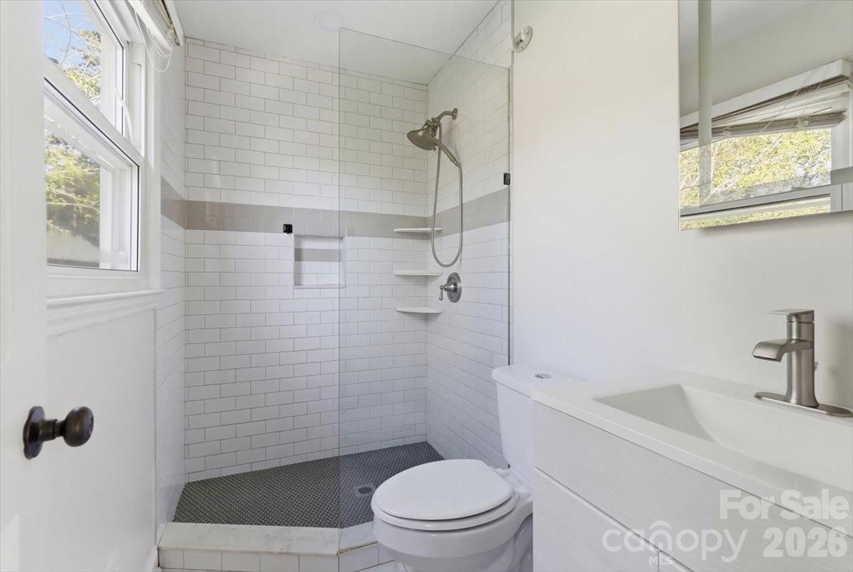 5810 Red Carriage Lane — Charlotte