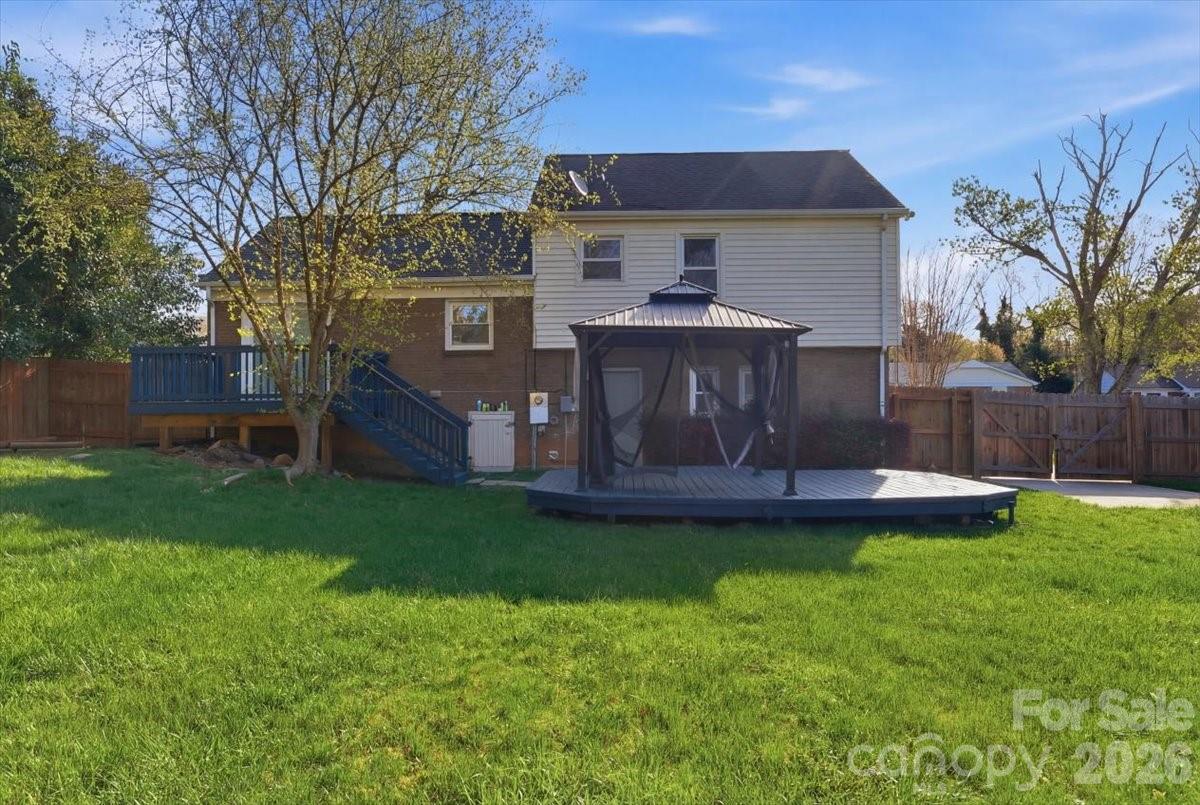 5810 Red Carriage Lane — Charlotte