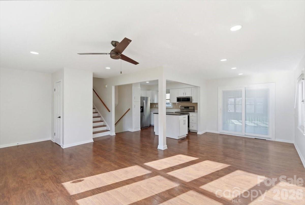 5810 Red Carriage Lane — Charlotte