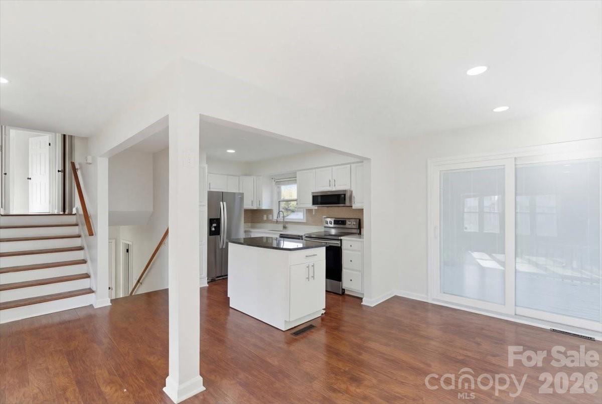 5810 Red Carriage Lane — Charlotte