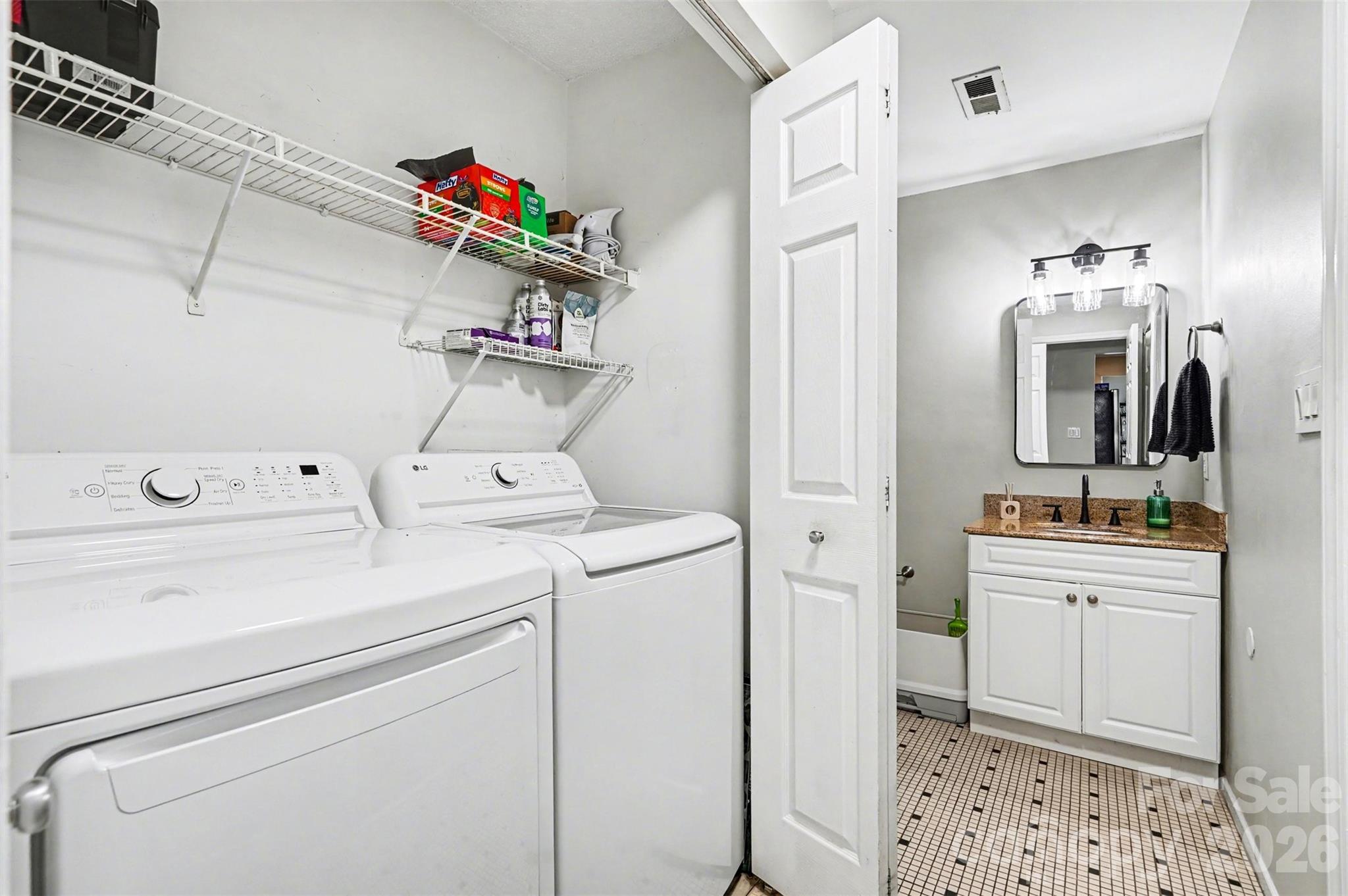 2512 Cranbrook Lane #3 — Charlotte