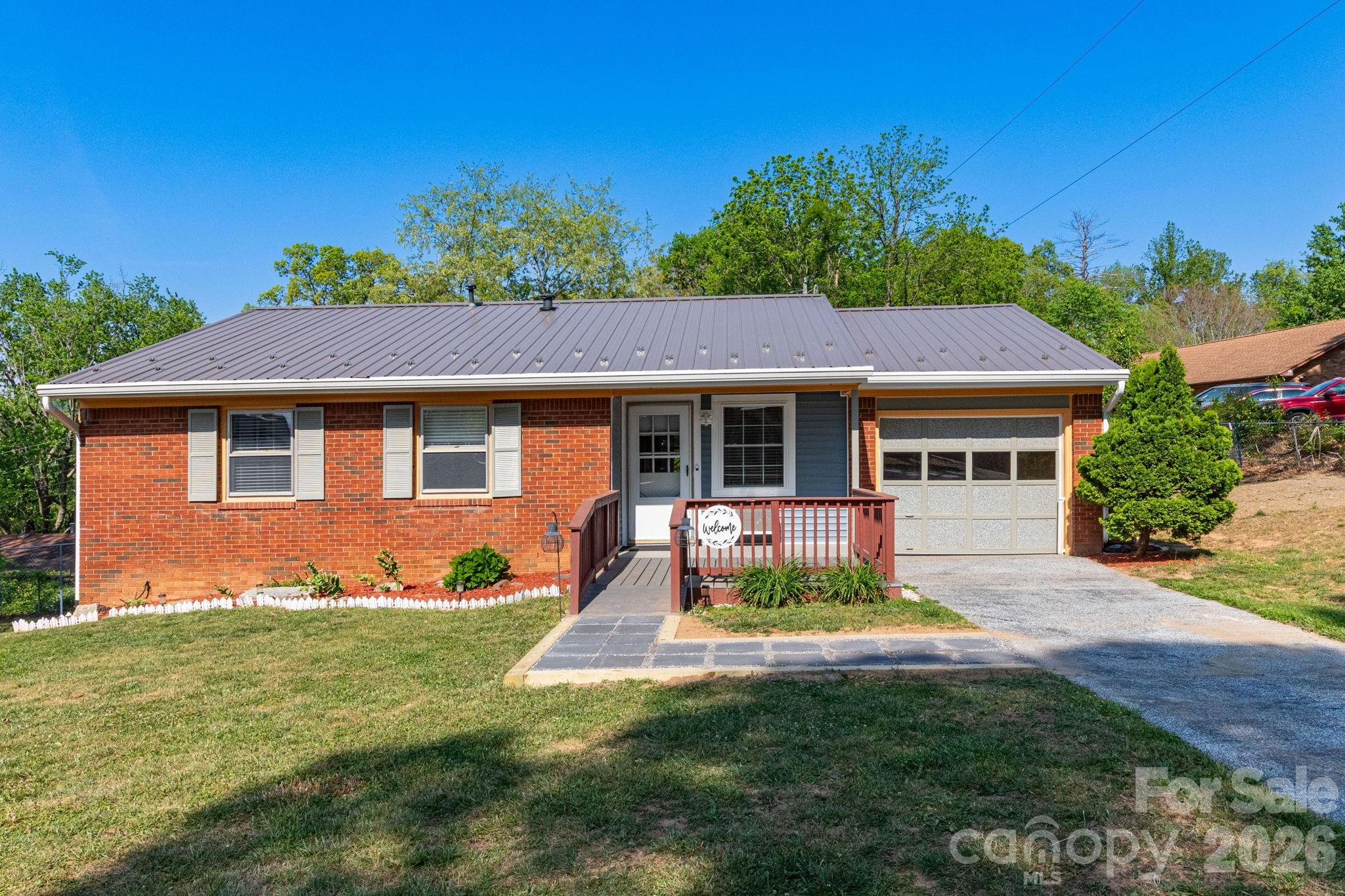 30 Compton Drive — Asheville