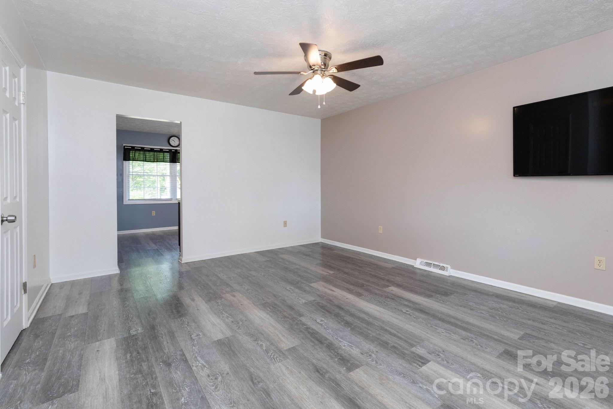 30 Compton Drive — Asheville