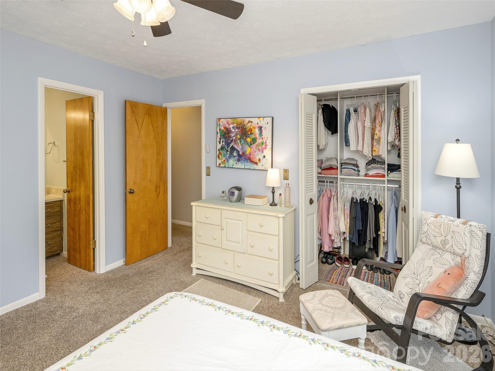 103 Oakwood Place #4 — Hendersonville
