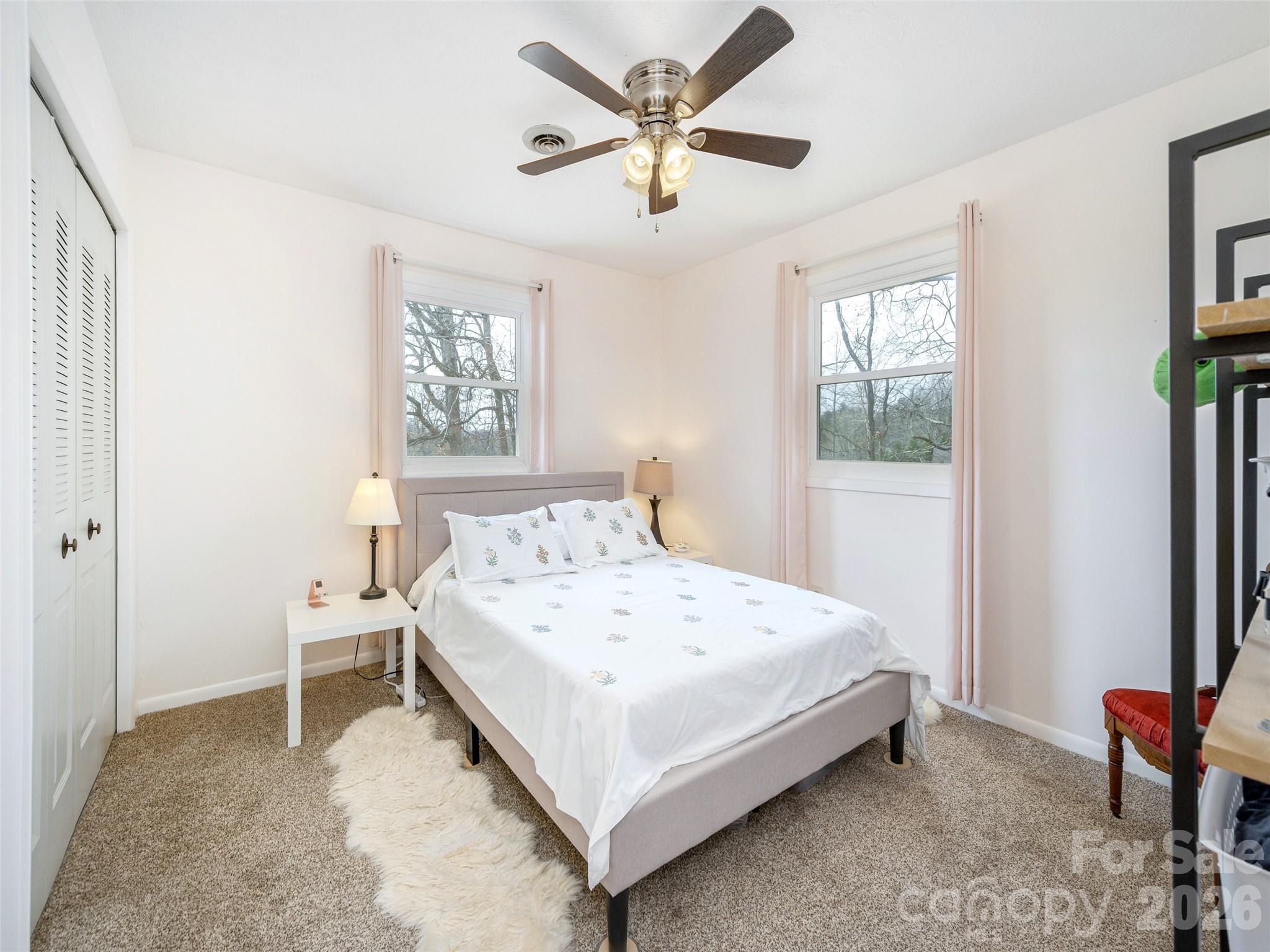 103 Oakwood Place #4 — Hendersonville