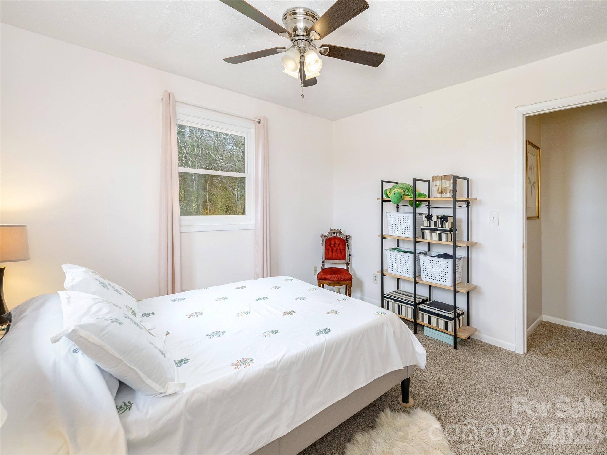 103 Oakwood Place #4 — Hendersonville