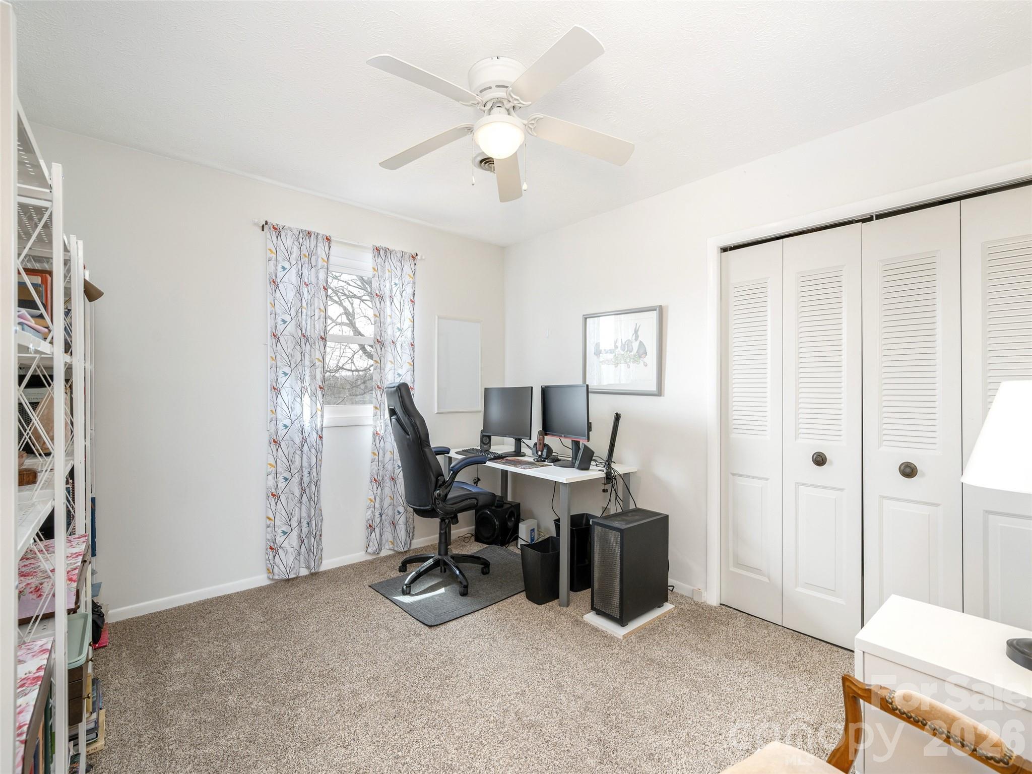 103 Oakwood Place #4 — Hendersonville