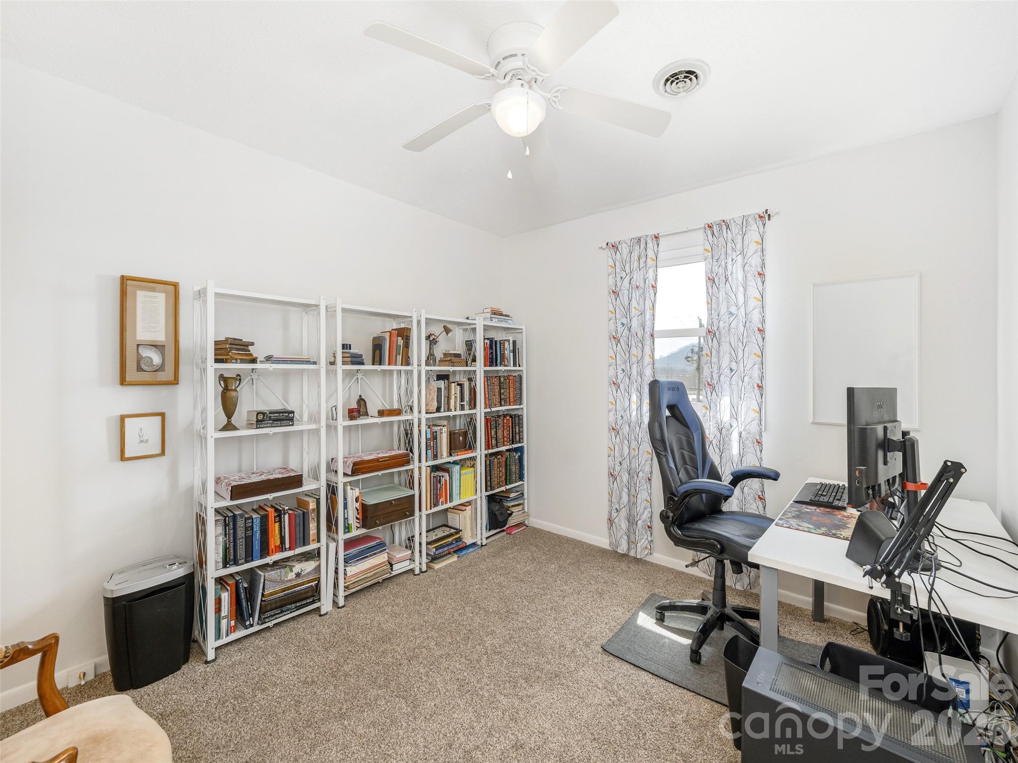 103 Oakwood Place #4 — Hendersonville